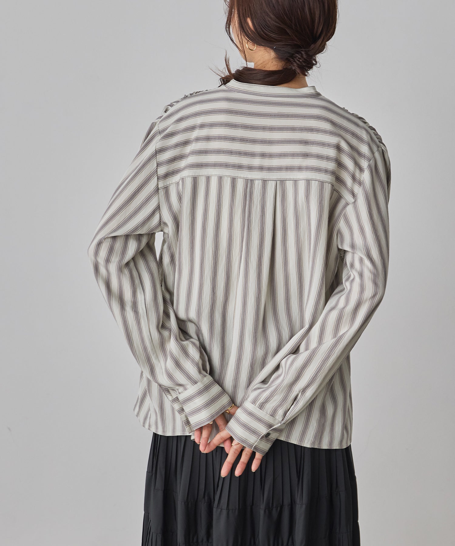 STRIPE SHIRRING SHIRT
