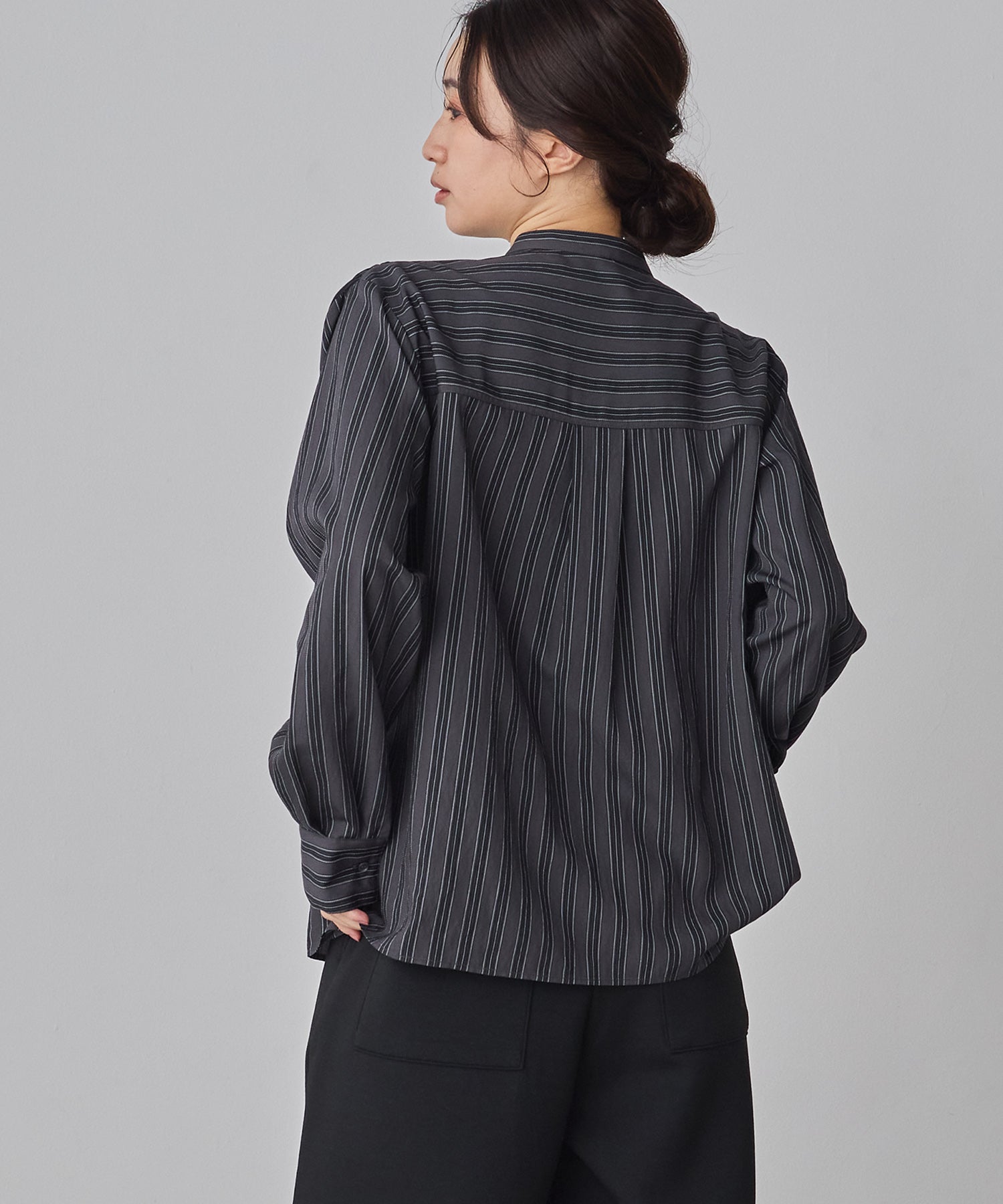 STRIPE SHIRRING SHIRT