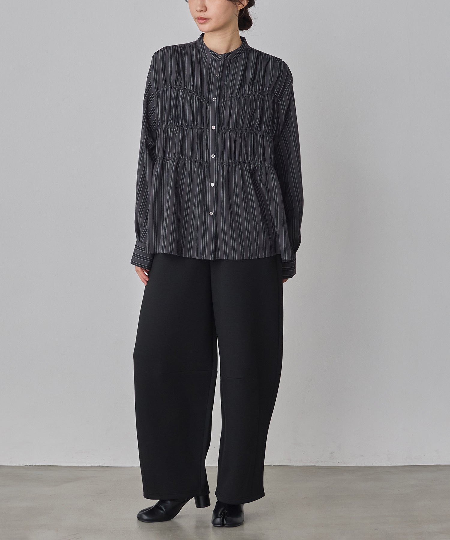STRIPE SHIRRING SHIRT
