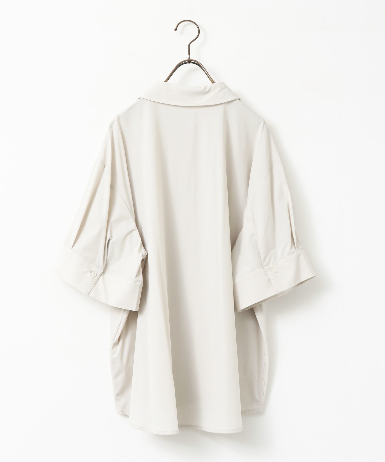 [ICE TOUCH] SHORT-SLEEVE BOX SHIRT