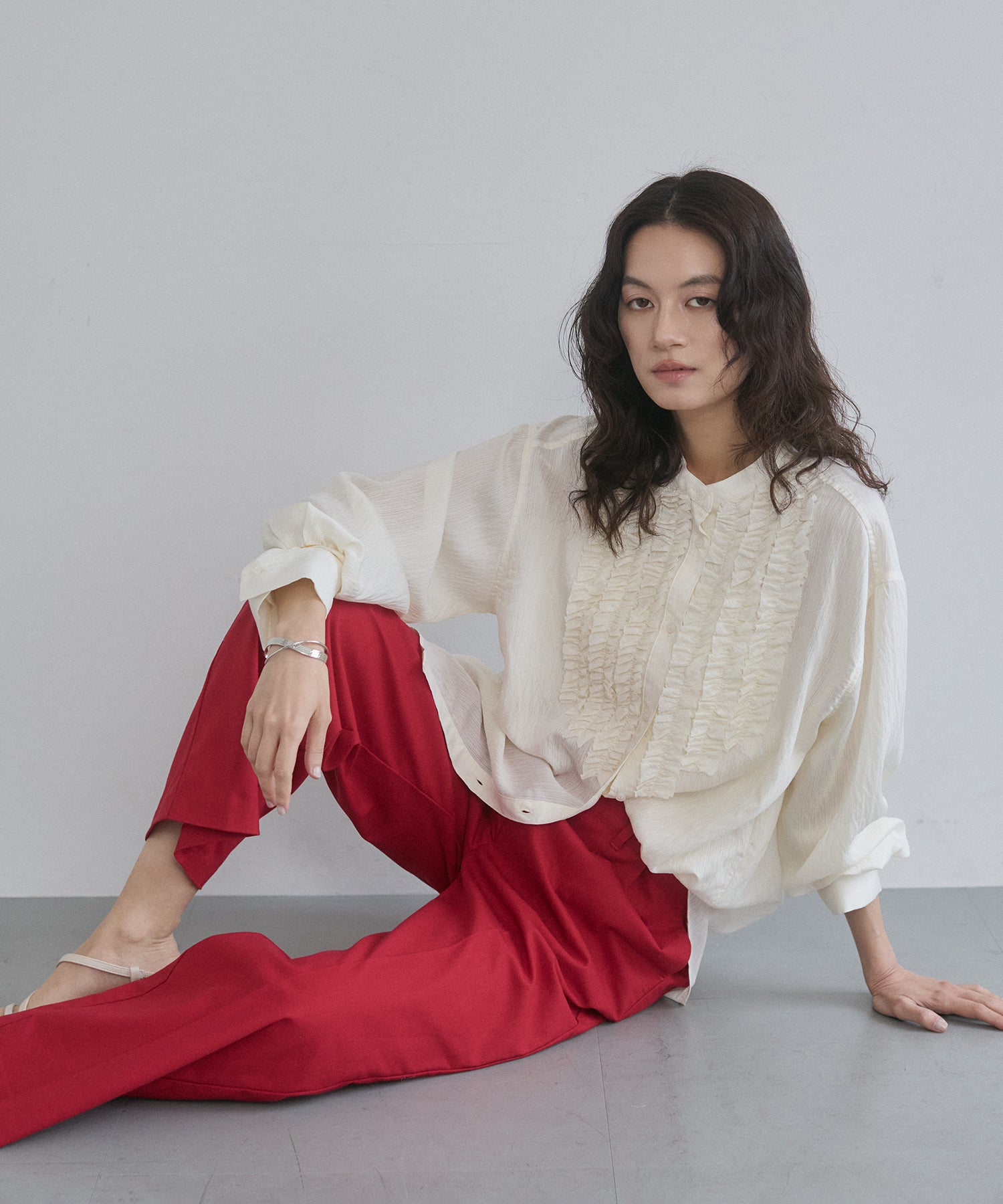 SLAB DENIM FRILL SHIRT