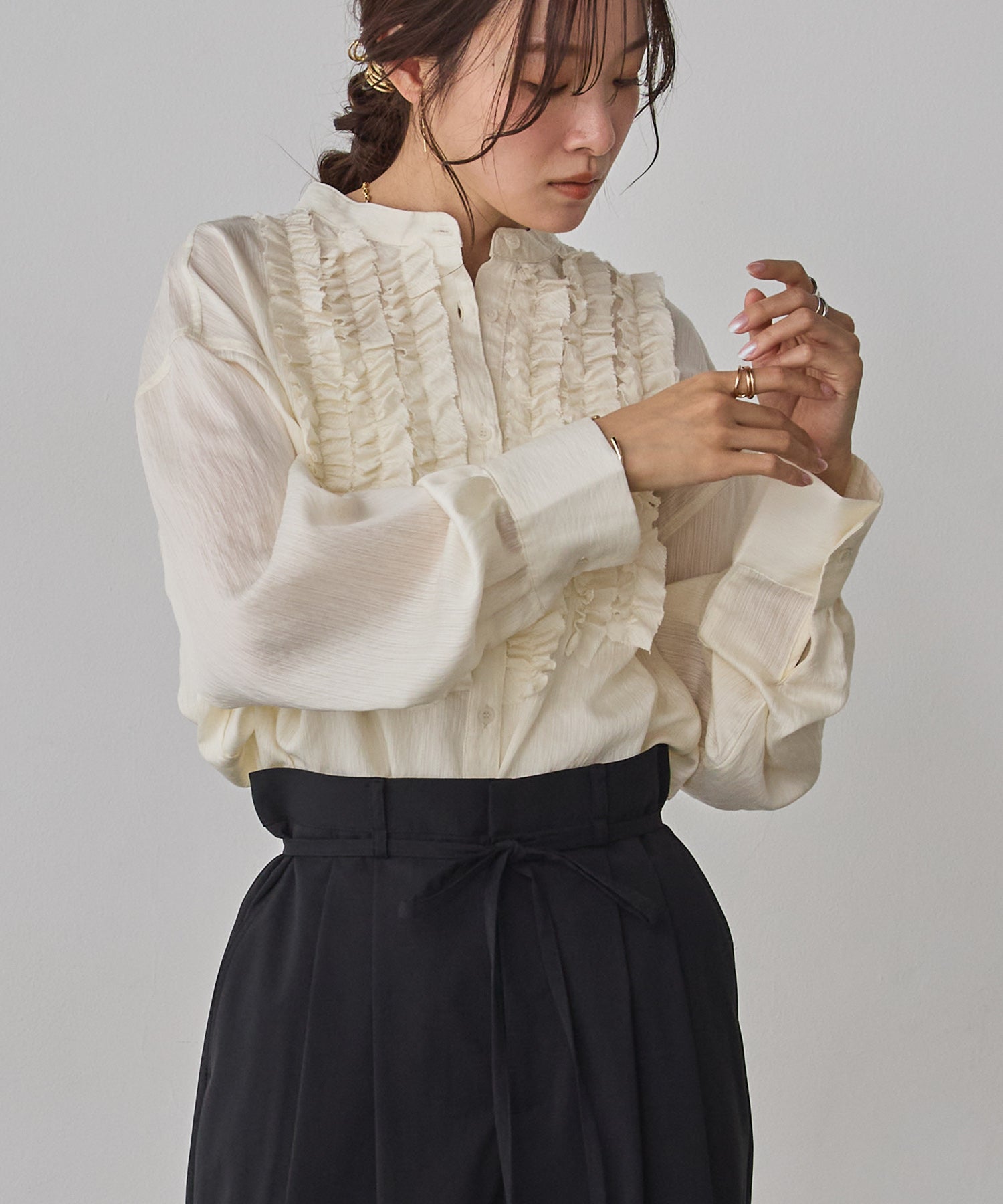 SLAB DENIM FRILL SHIRT