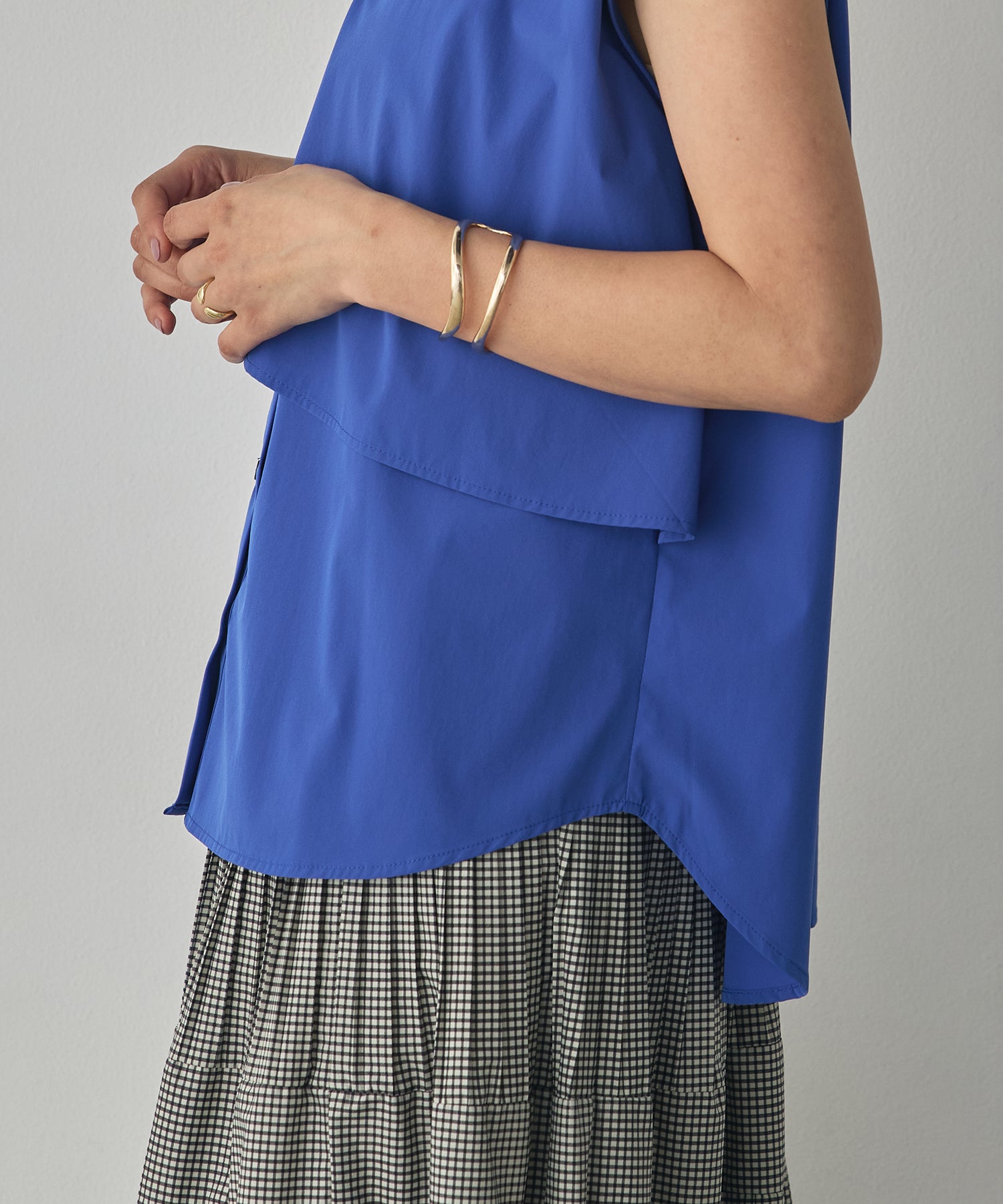 [ICE-TOUCH] LIGHTWEIGHT DOUBLE-FRONT BLOUSE