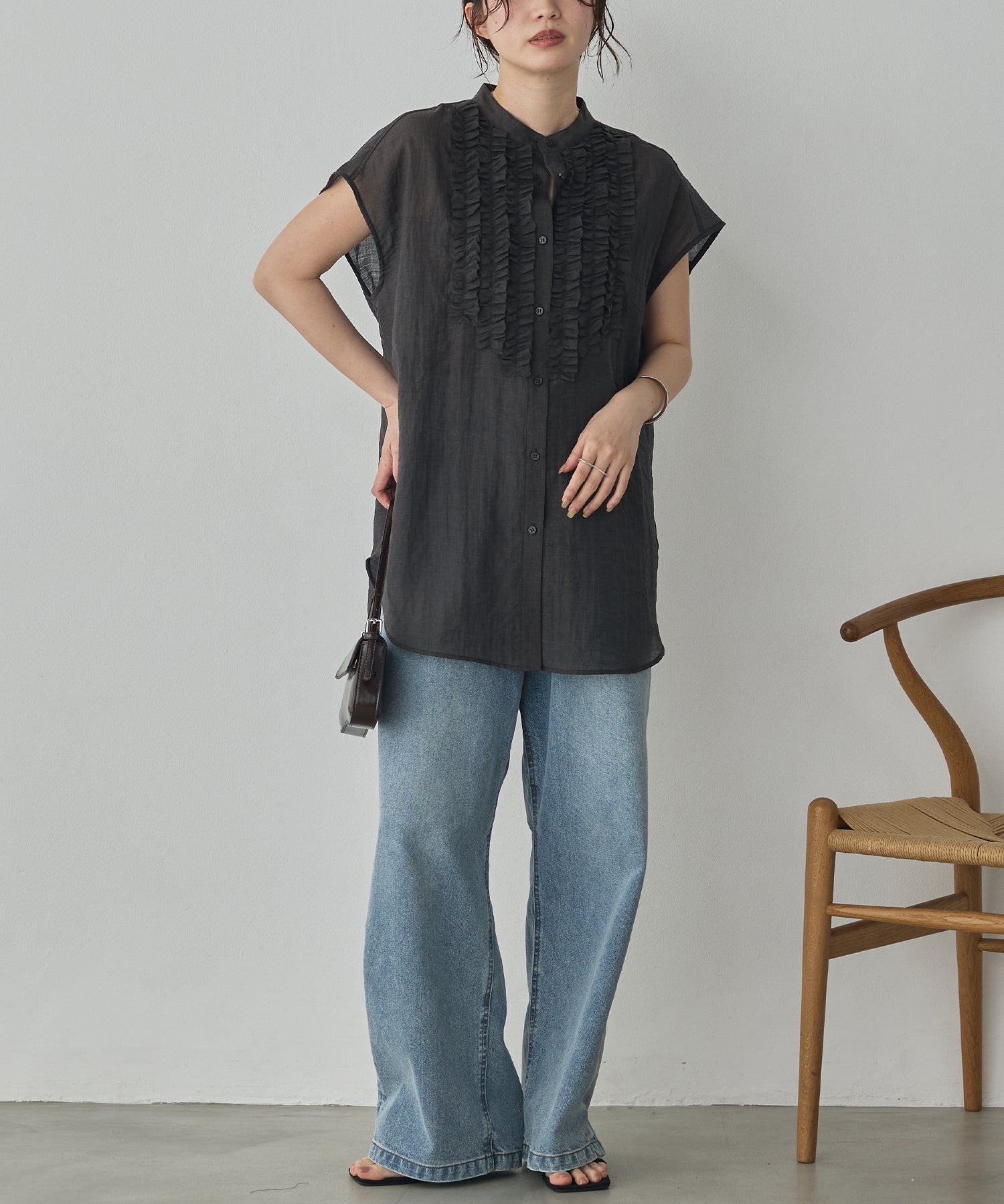 HIGH-TWIST SLUB FRILL BLOUSE