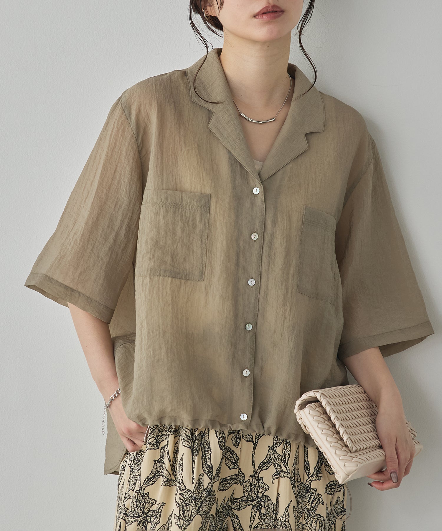 [PRE-ORDER]GLOSSY SHEER OPEN COLLAR SHIRT