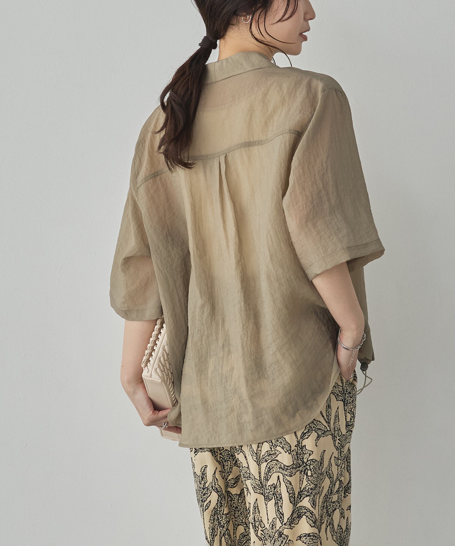 [PRE-ORDER]GLOSSY SHEER OPEN COLLAR SHIRT