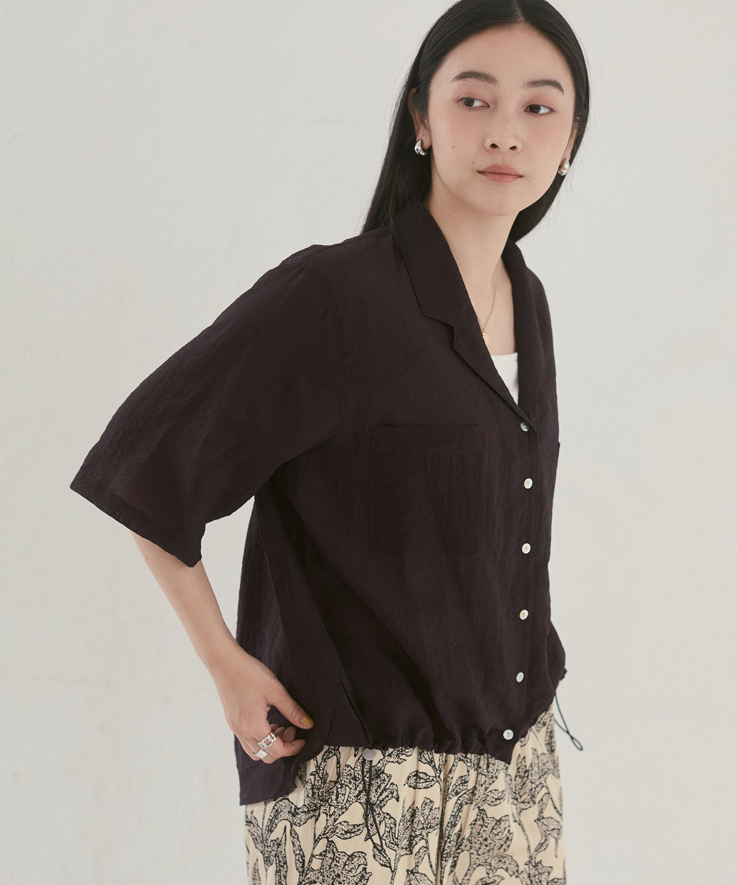 GLOSSY SHEER OPEN COLLAR SHIRT