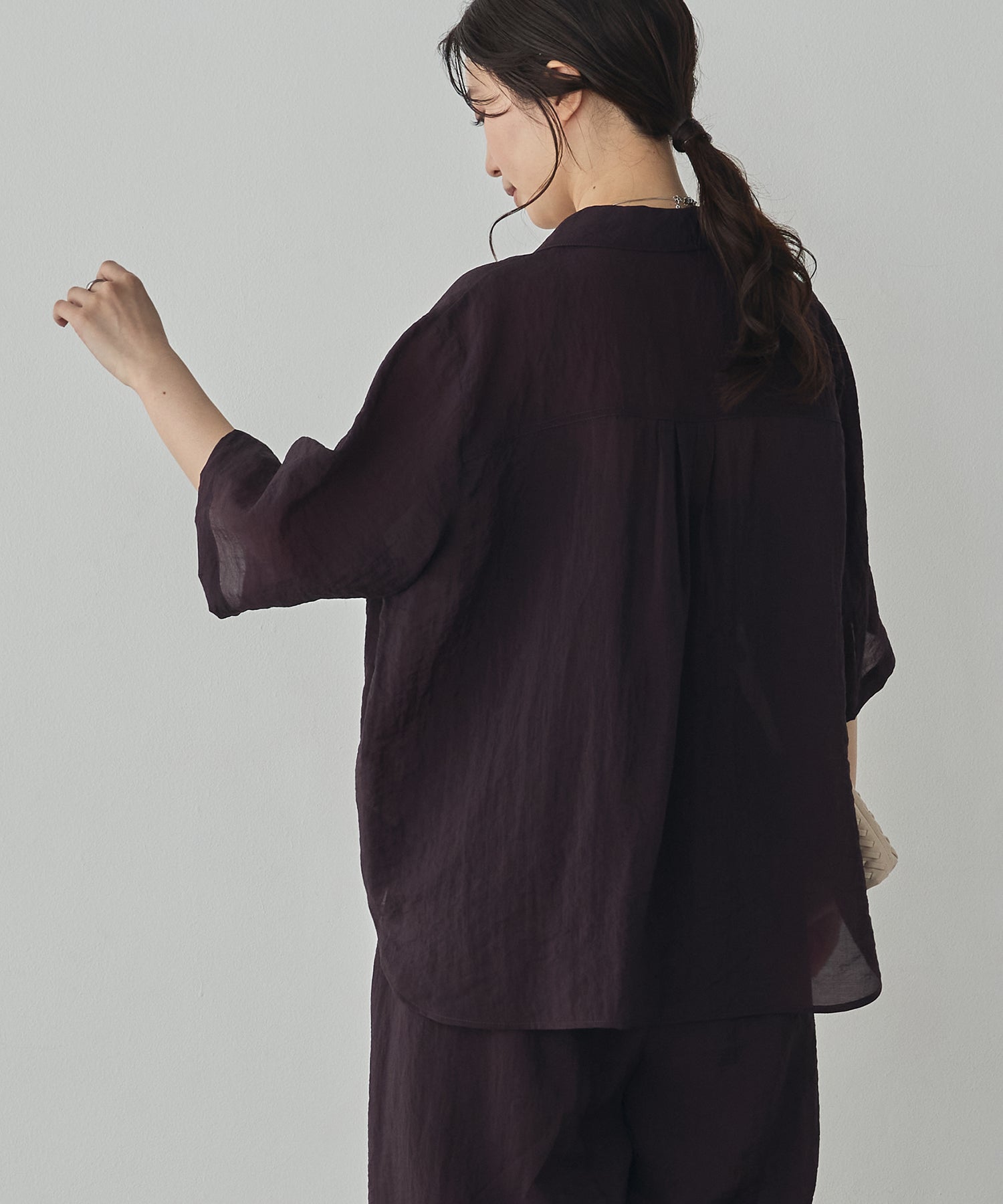 [PRE-ORDER]GLOSSY SHEER OPEN COLLAR SHIRT
