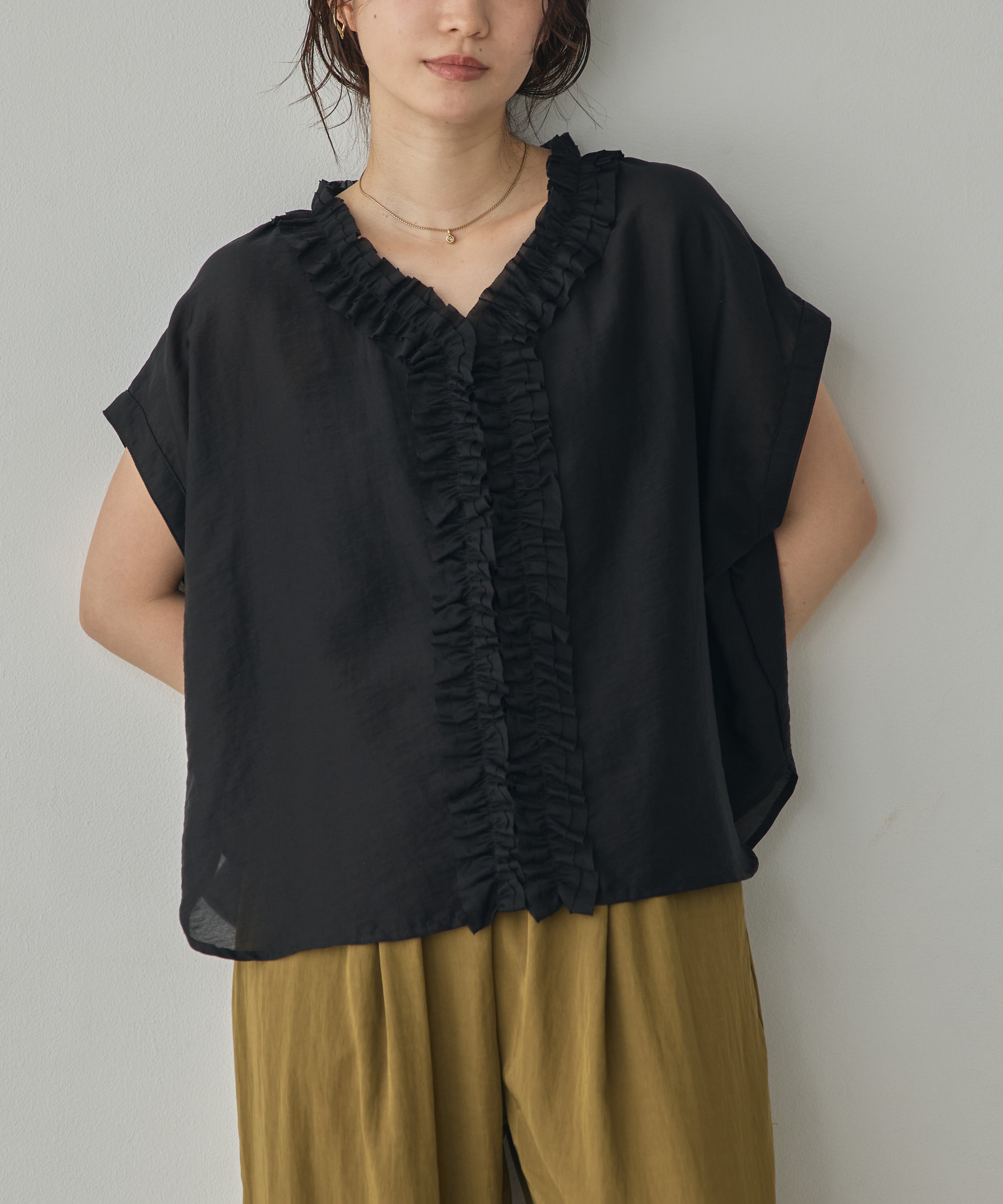SOLID-COLOR / YARN-DYED CHECKERED FRILL SHIRT