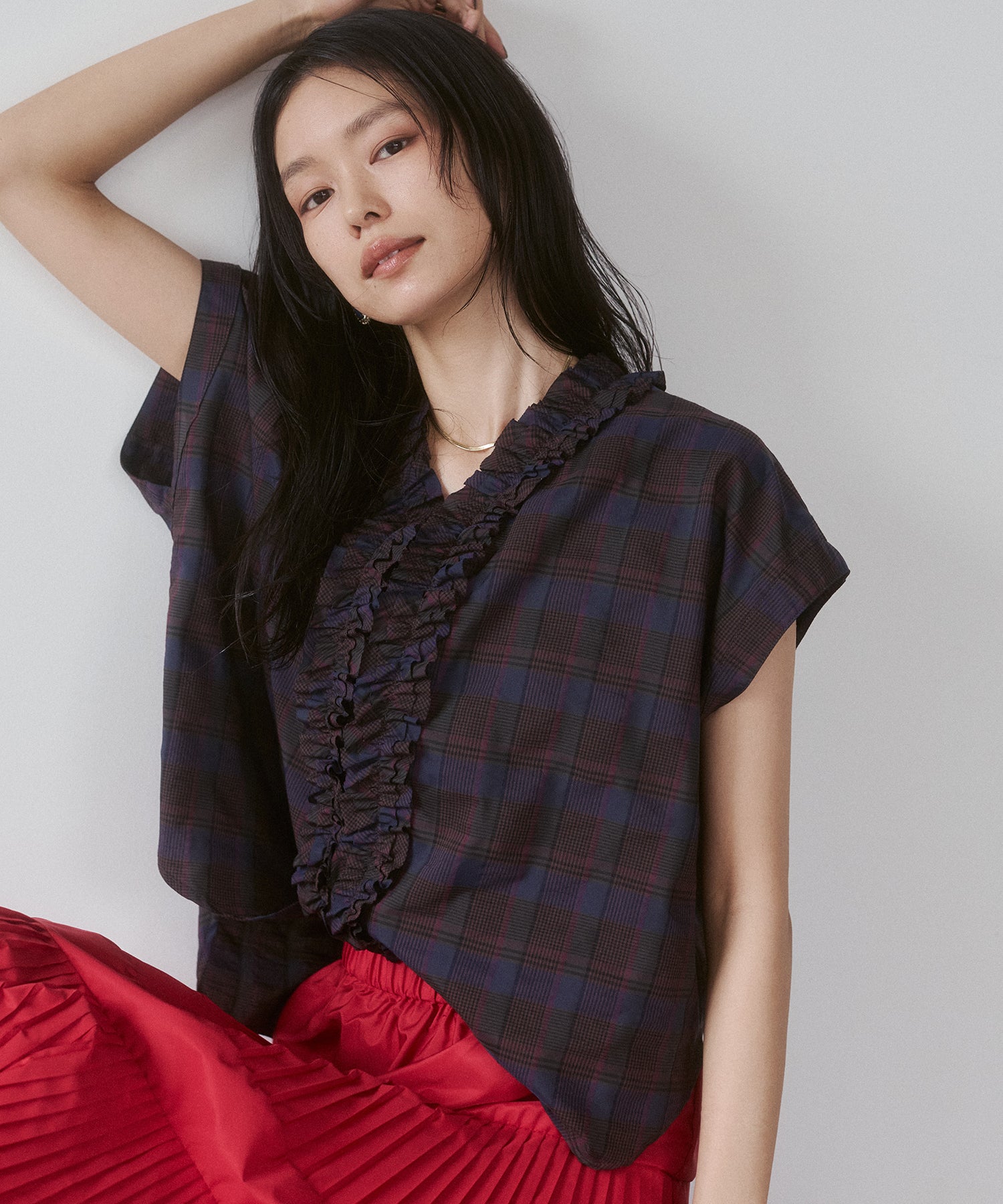 SOLID-COLOR / YARN-DYED CHECKERED FRILL SHIRT