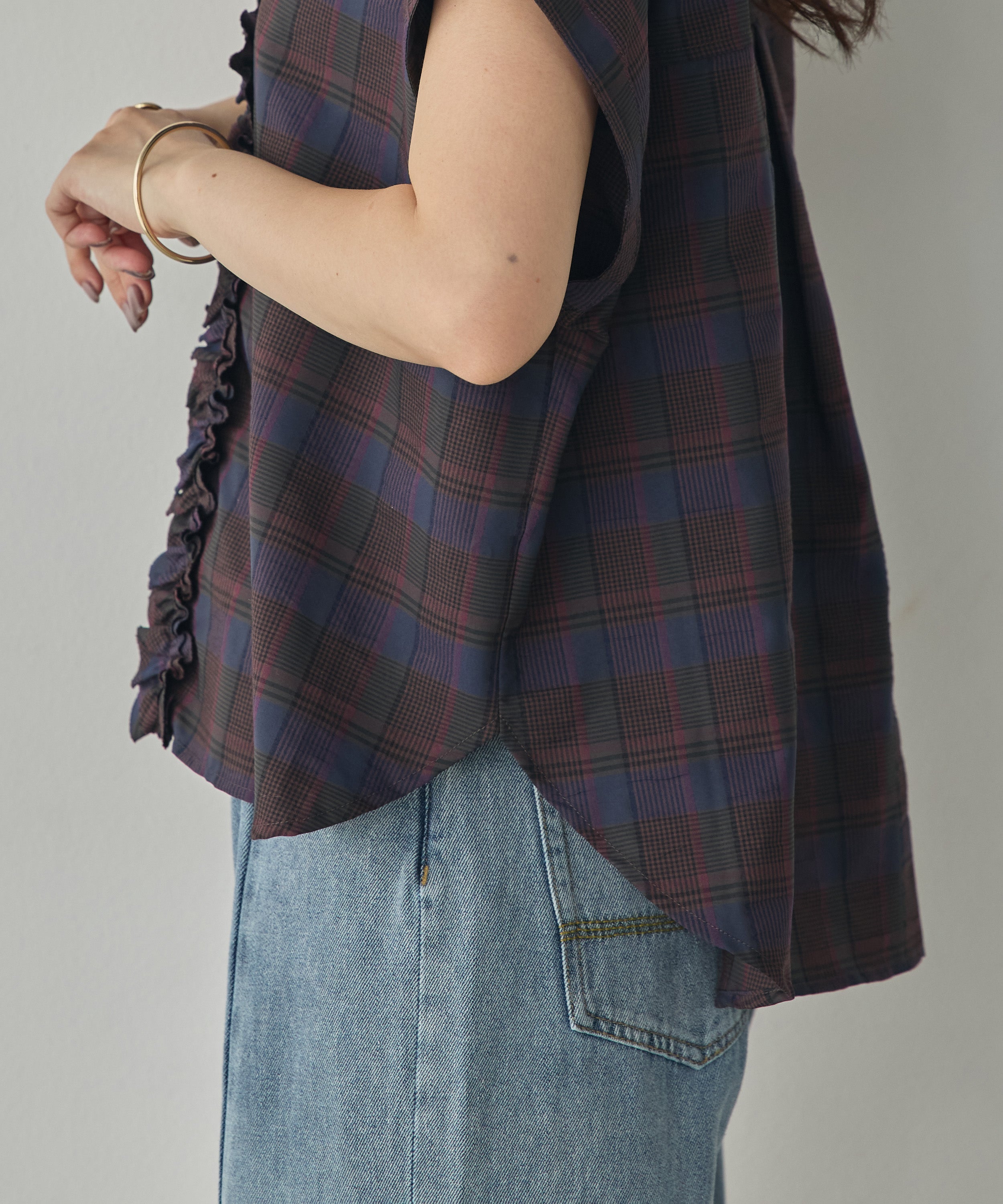 SOLID-COLOR / YARN-DYED CHECKERED FRILL SHIRT