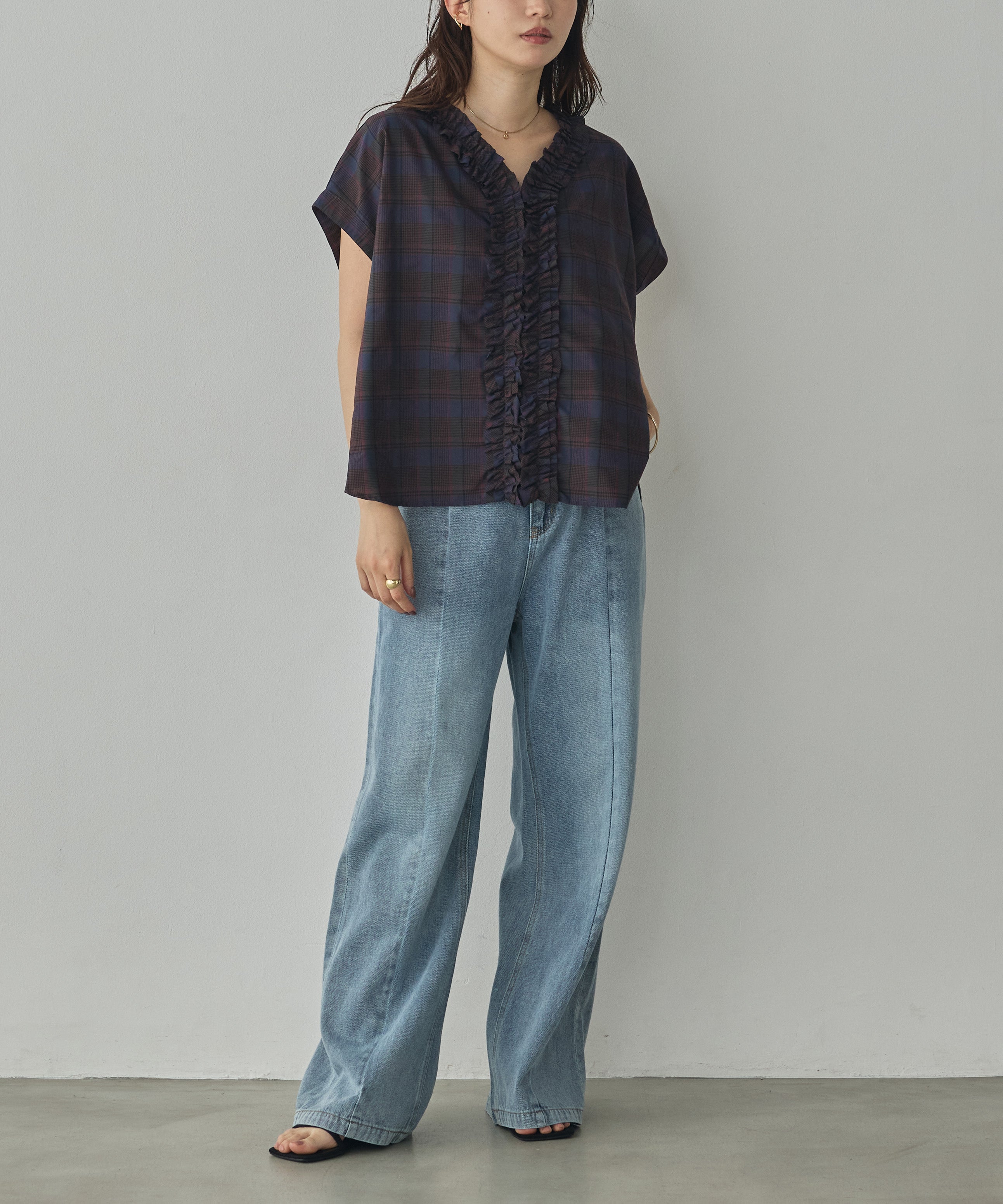 SOLID-COLOR / YARN-DYED CHECKERED FRILL SHIRT