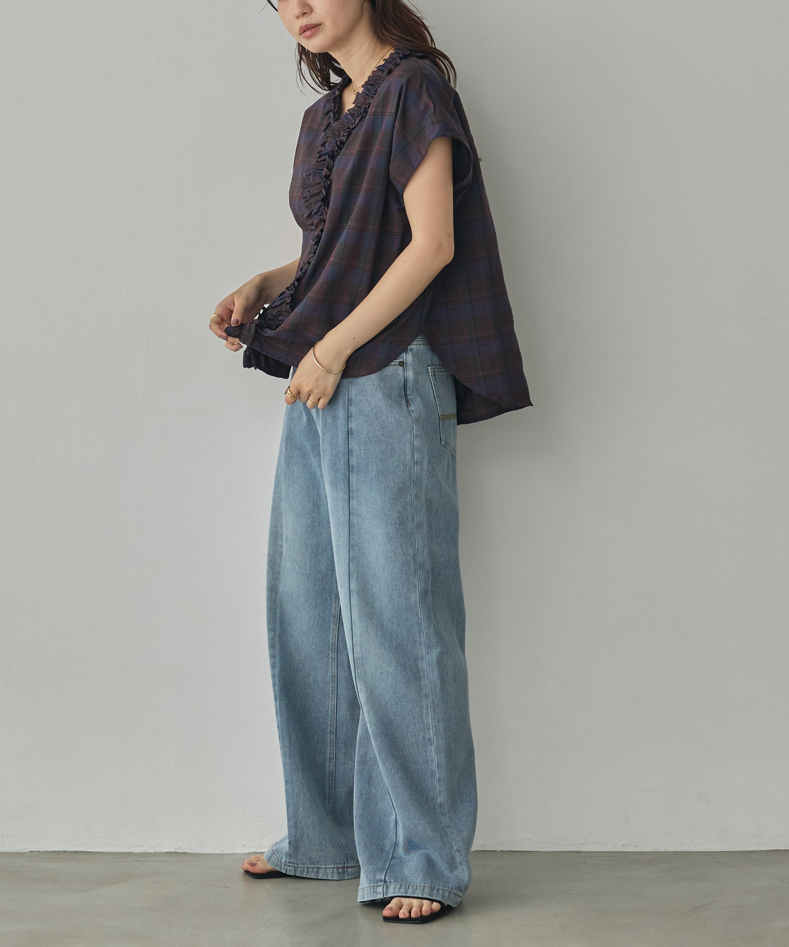 SOLID-COLOR / YARN-DYED CHECKERED FRILL SHIRT