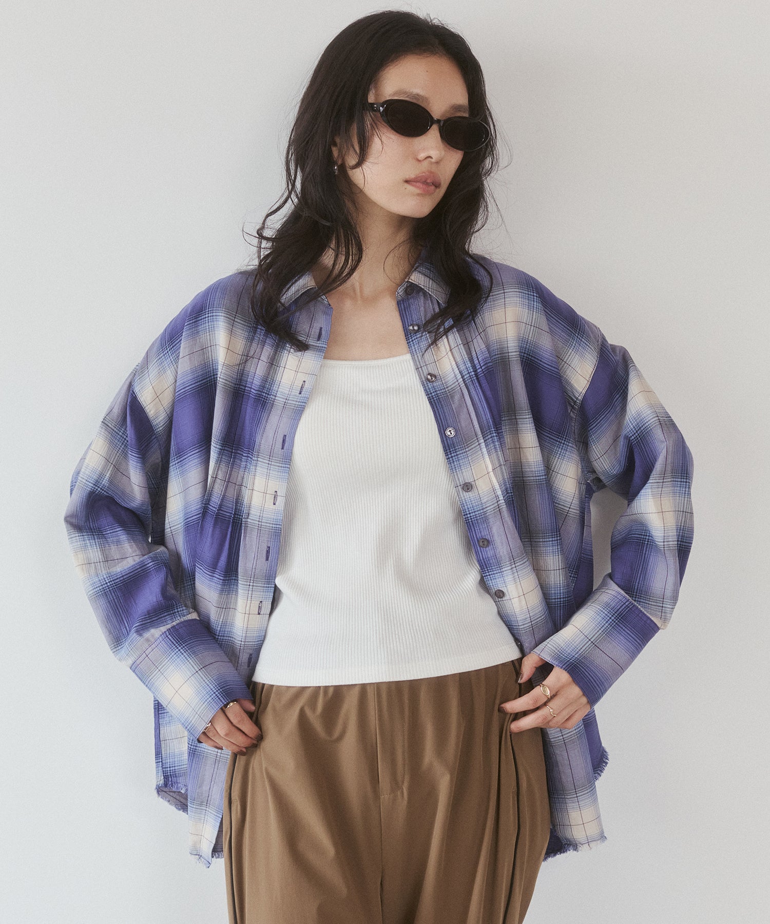 CHECKERED TUCKED-IN SHIRT