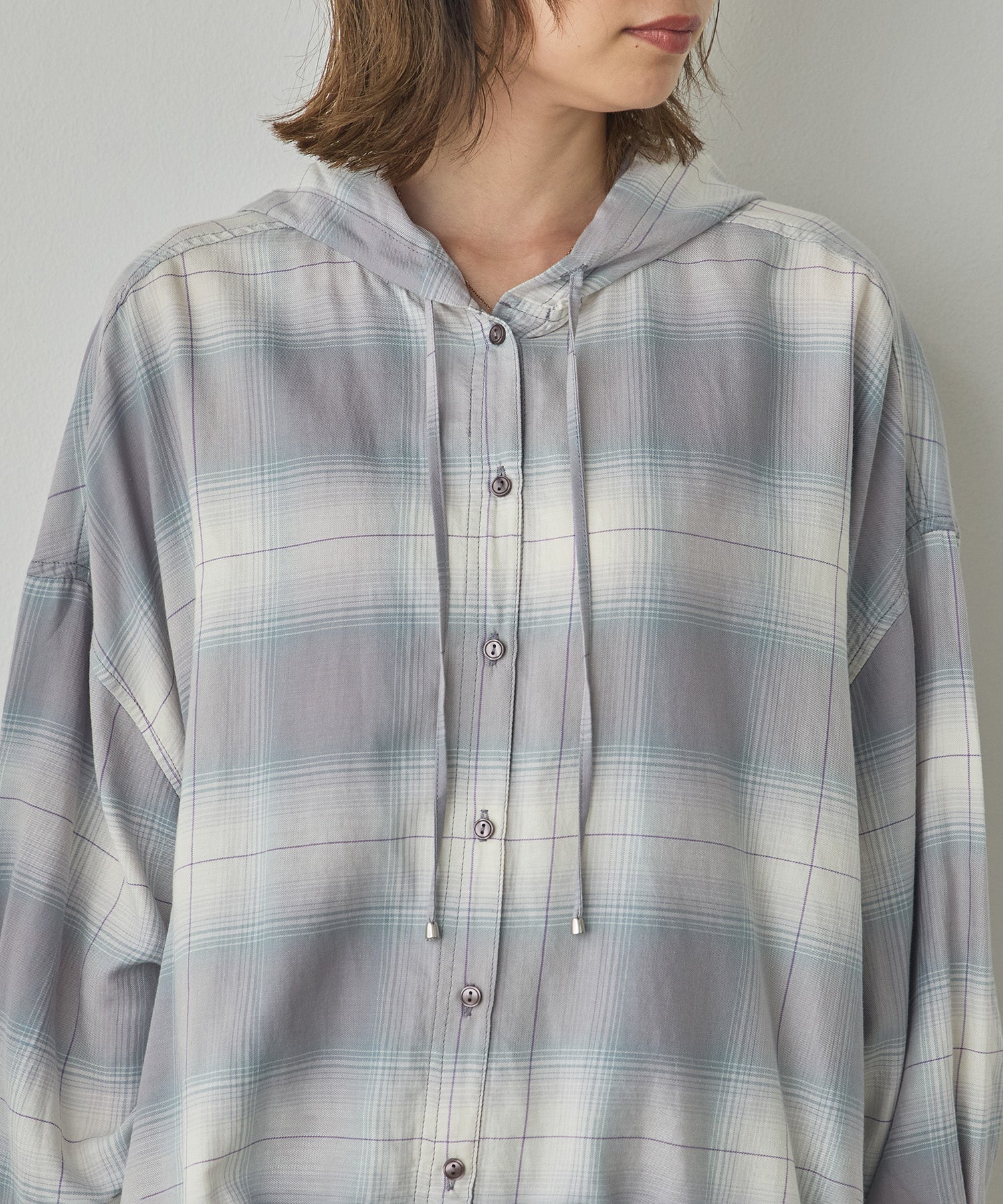 CHEQUERED HOODED SHIRT