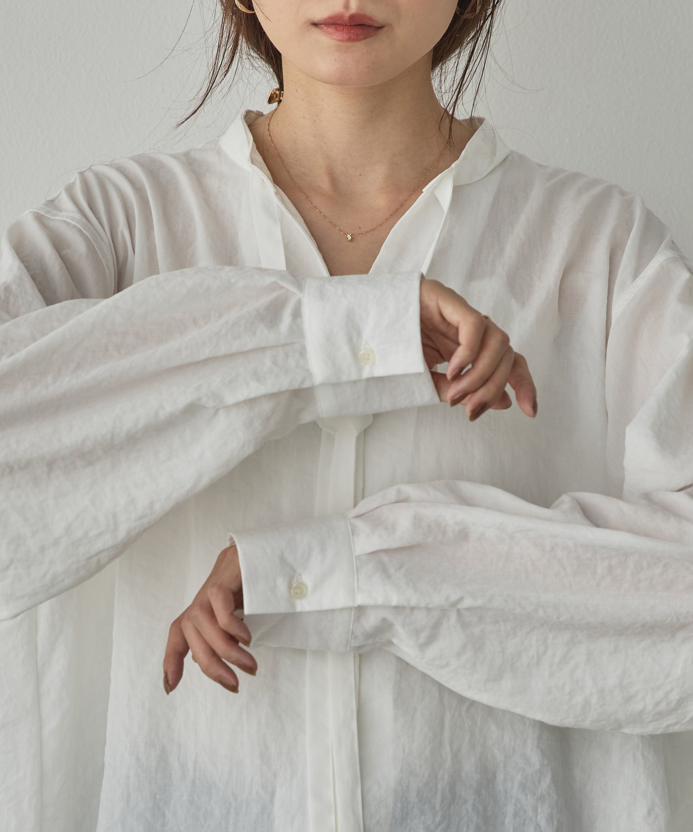 2WAY BACK-GATHERED BOW-TIE BLOUSE