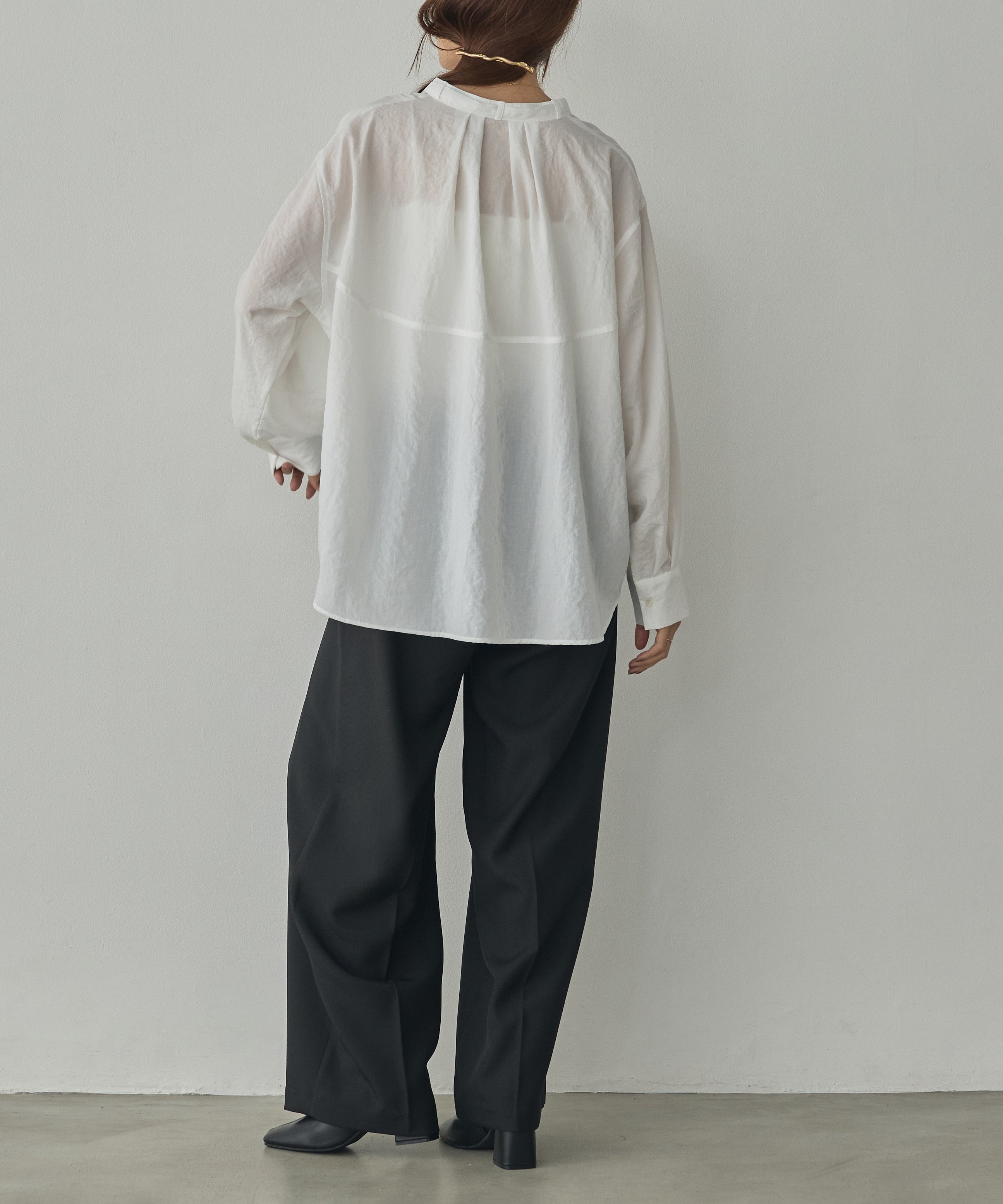 2WAY BACK-GATHERED BOW-TIE BLOUSE