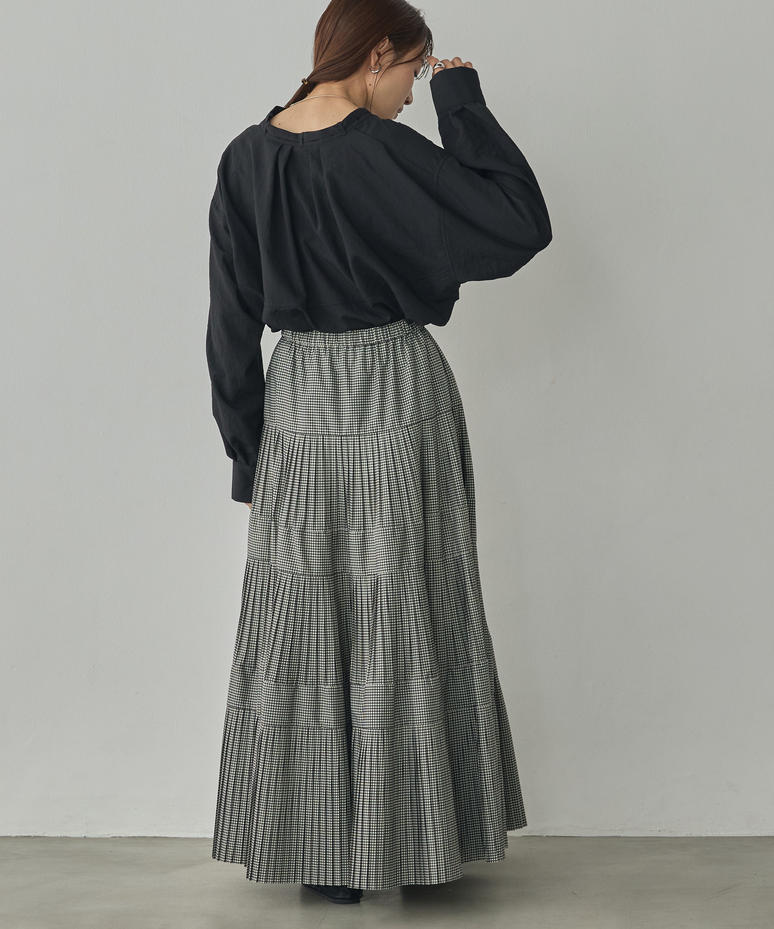 2WAY BACK-GATHERED BOW-TIE BLOUSE