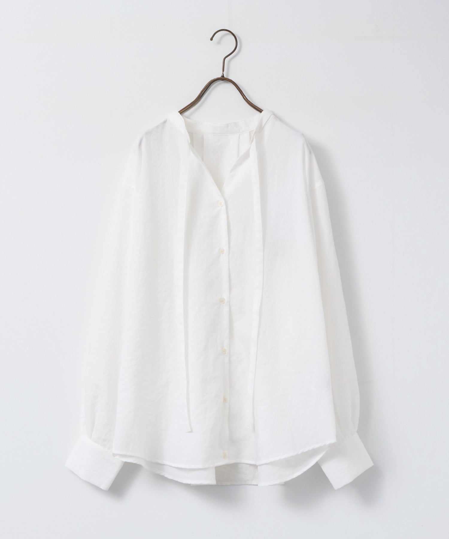 2WAY BACK-GATHERED BOW-TIE BLOUSE