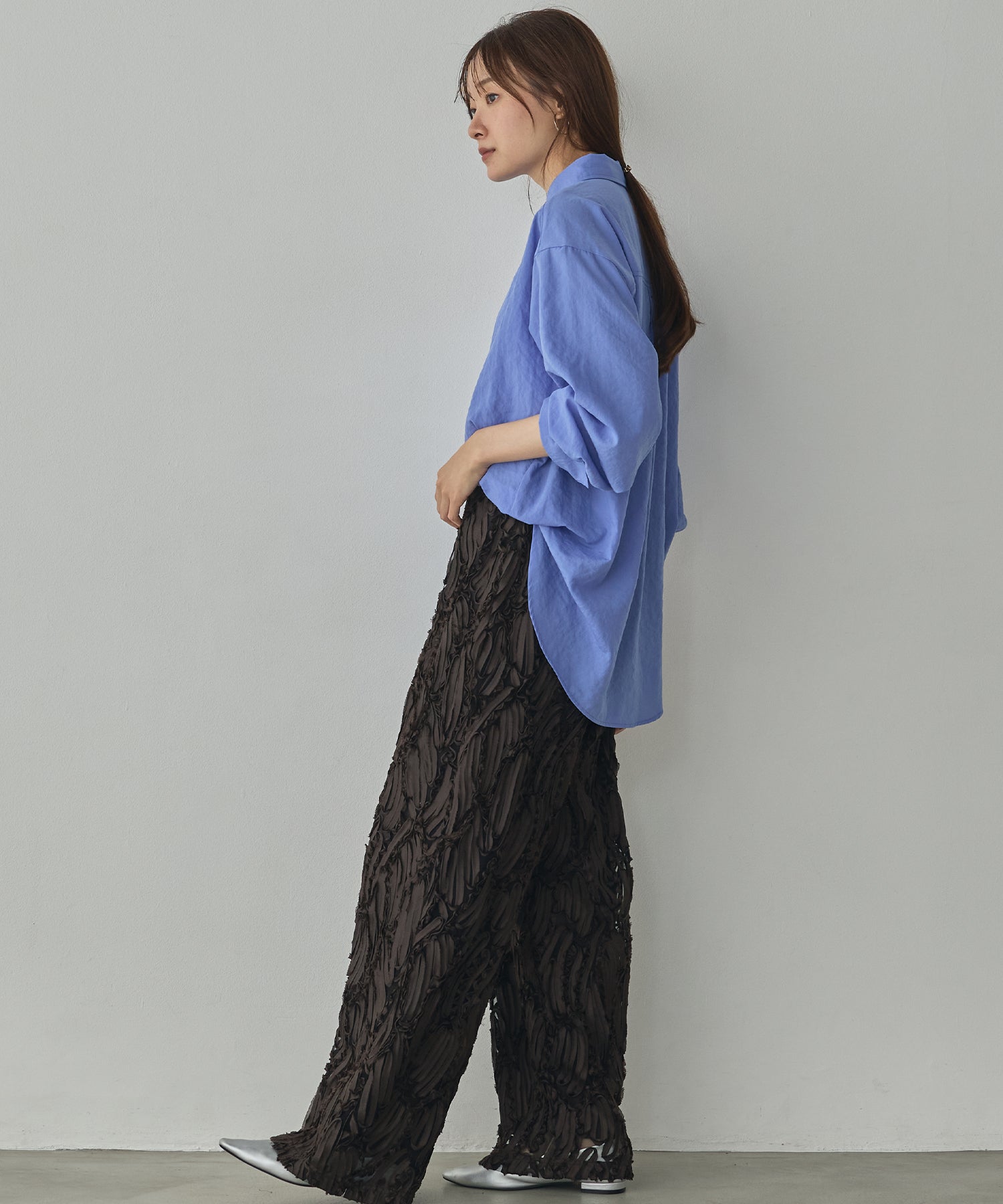 BACK-TUCK CUFFS SHIRT