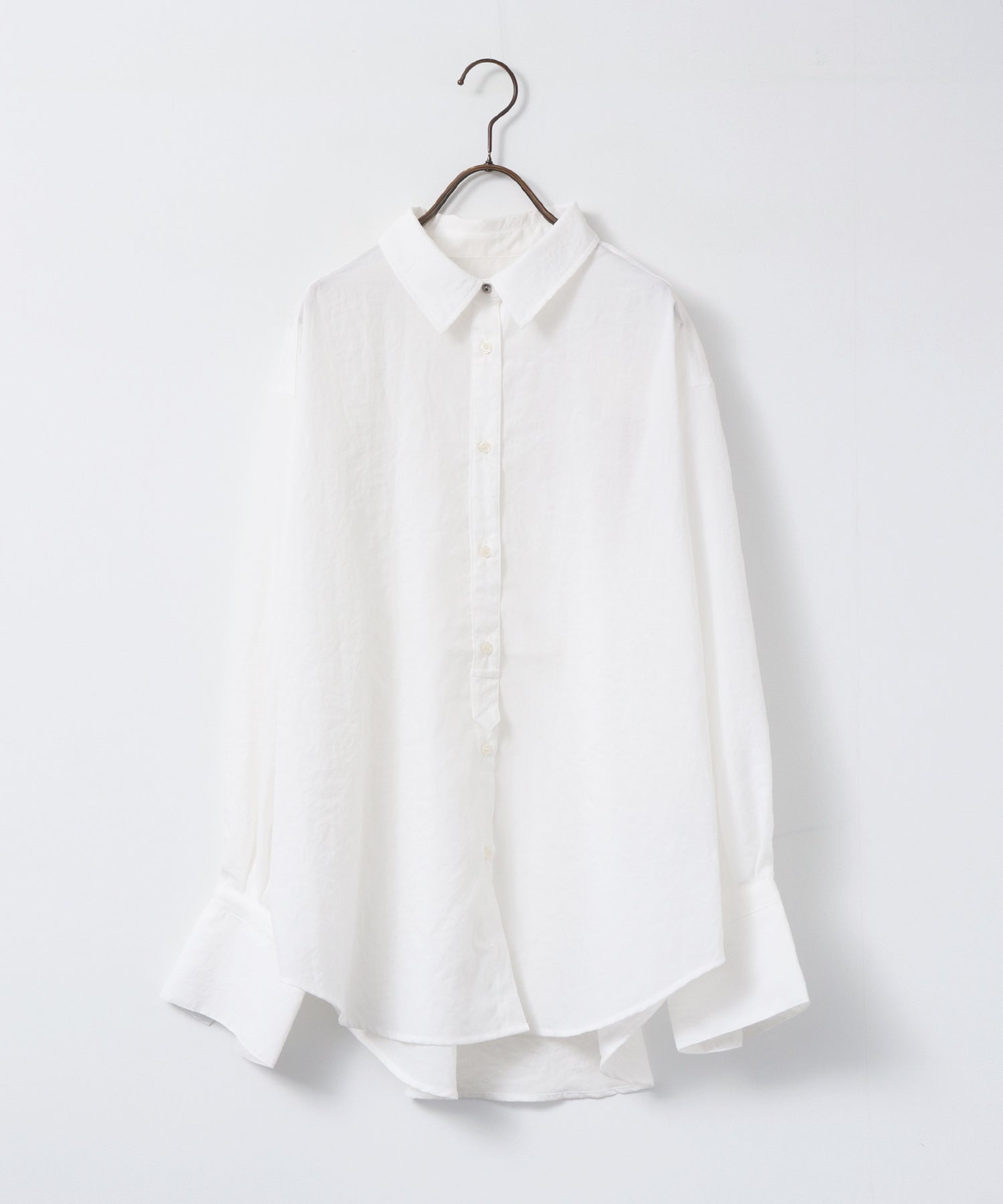 BACK-TUCK CUFFS SHIRT