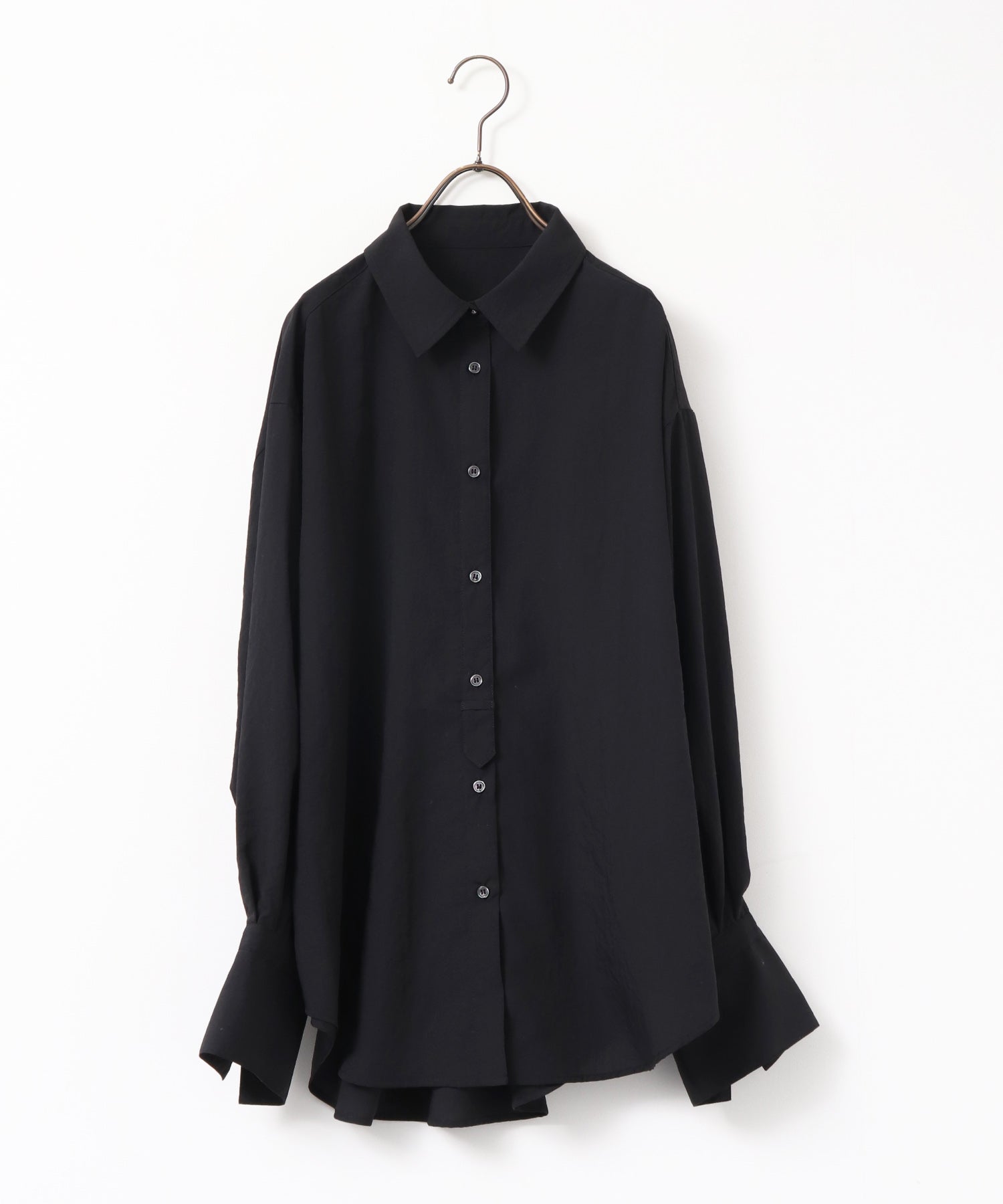 BACK-TUCK CUFFS SHIRT