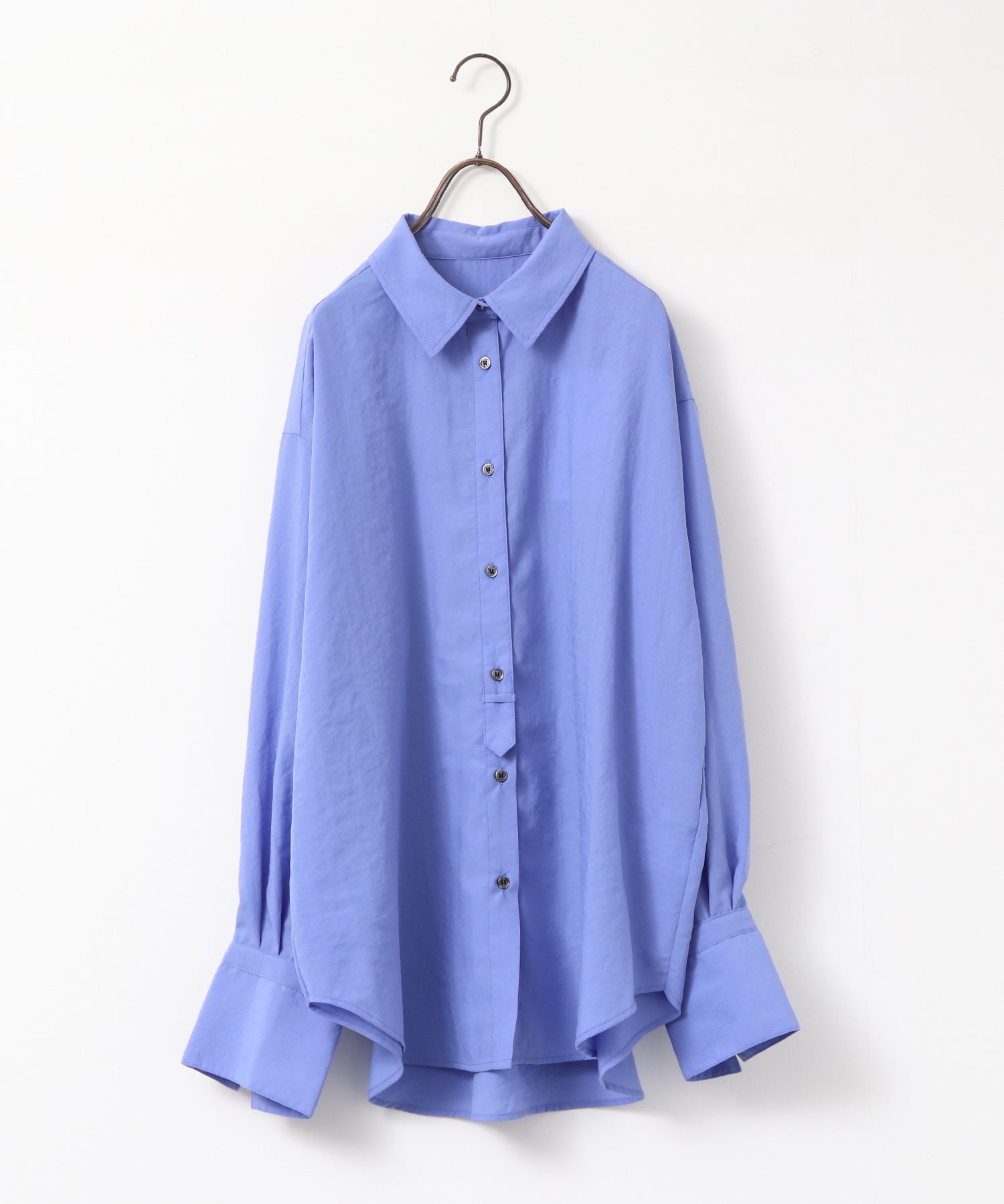 BACK-TUCK CUFFS SHIRT