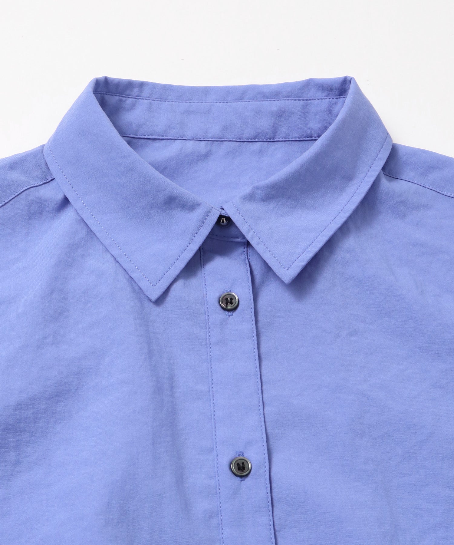 BACK-TUCK CUFFS SHIRT
