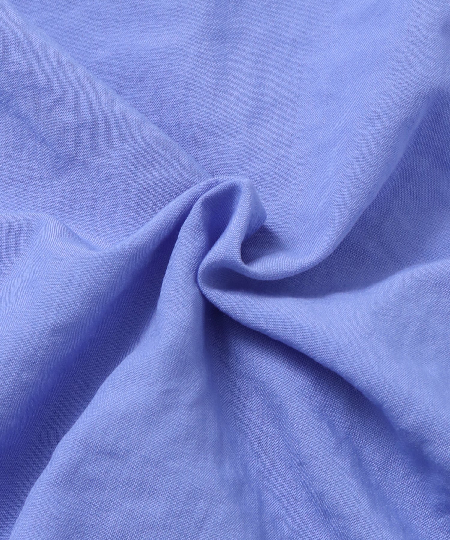 BACK-TUCK CUFFS SHIRT