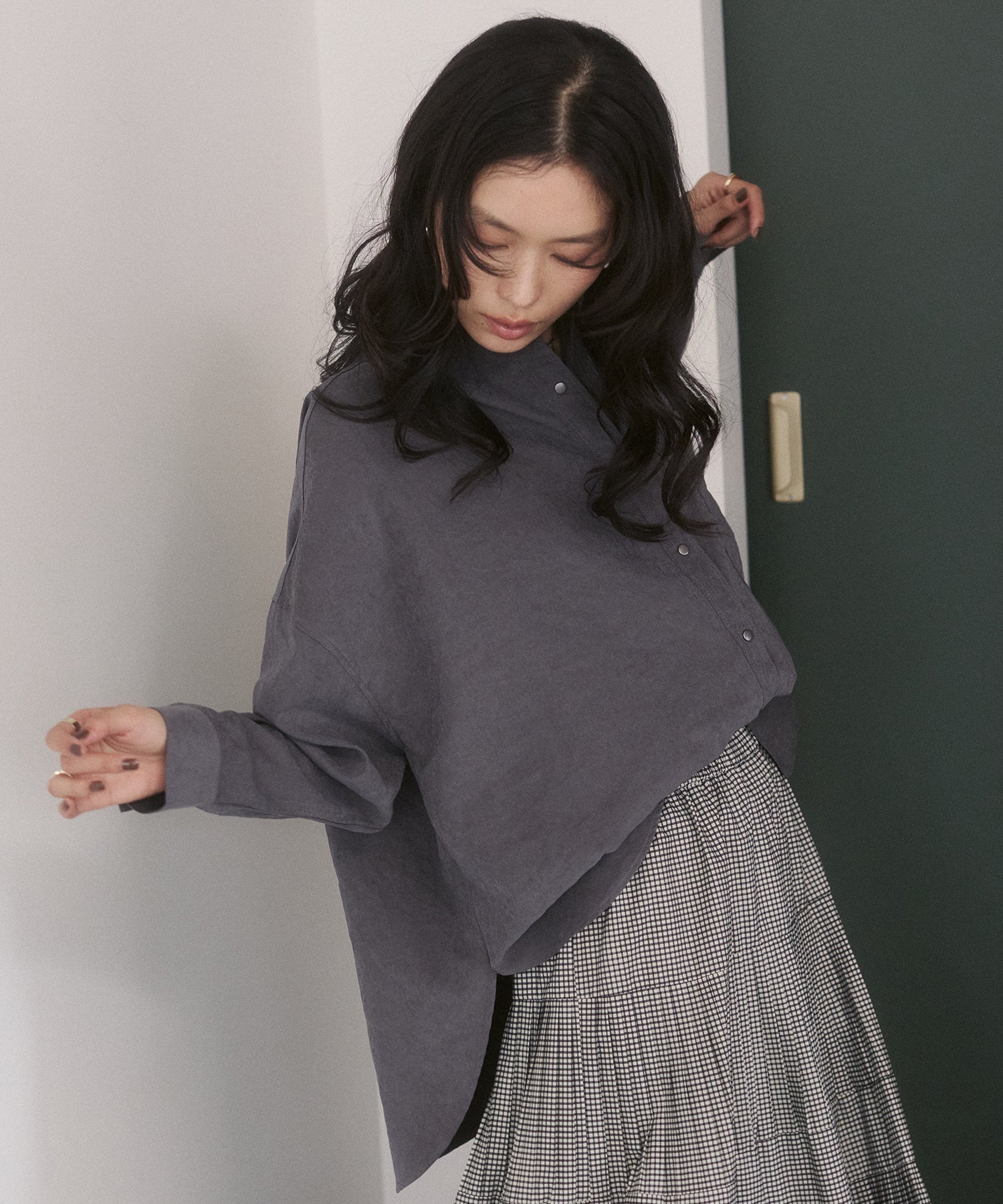 [PRE-ORDER]PEACH SUEDE 2WAY LENGTH BAND COLLAR SHIRT