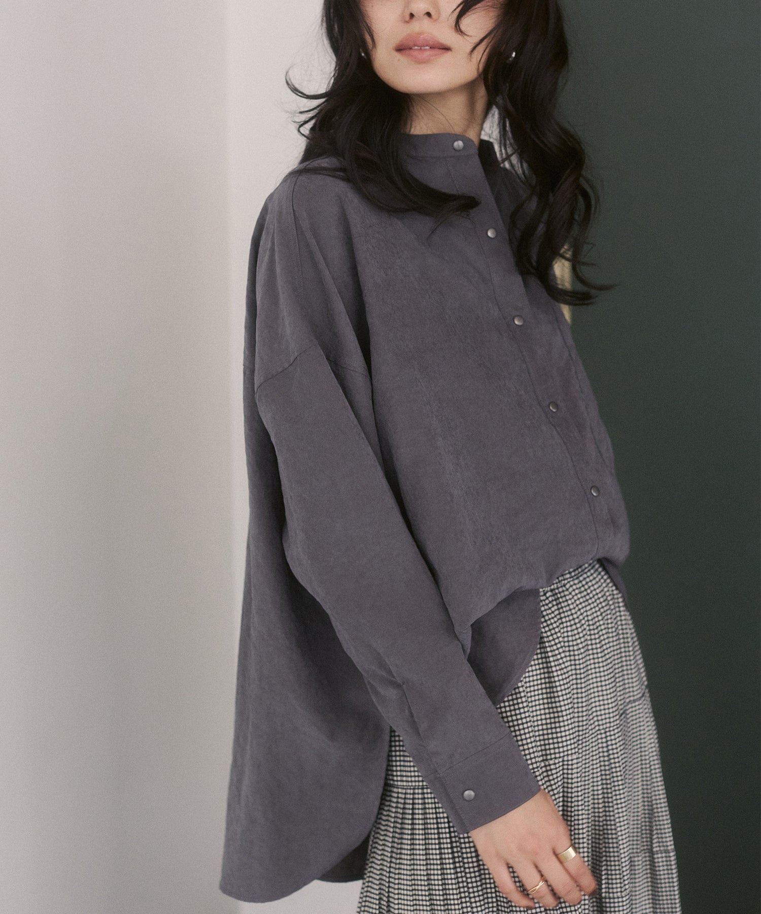 [PRE-ORDER]PEACH SUEDE 2WAY LENGTH BAND COLLAR SHIRT