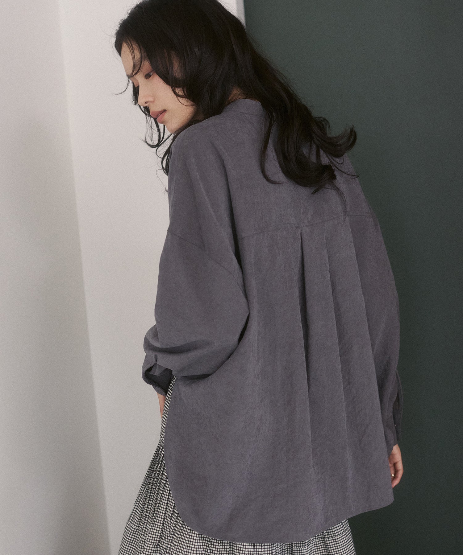 [PRE-ORDER]PEACH SUEDE 2WAY LENGTH BAND COLLAR SHIRT