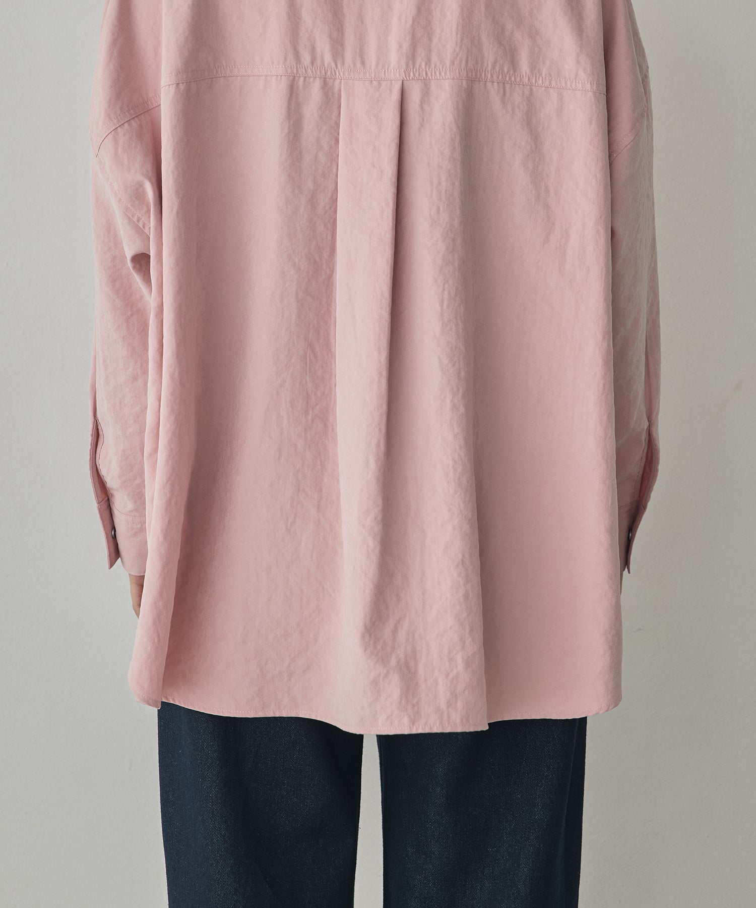 [PRE-ORDER]PEACH SUEDE 2WAY LENGTH BAND COLLAR SHIRT