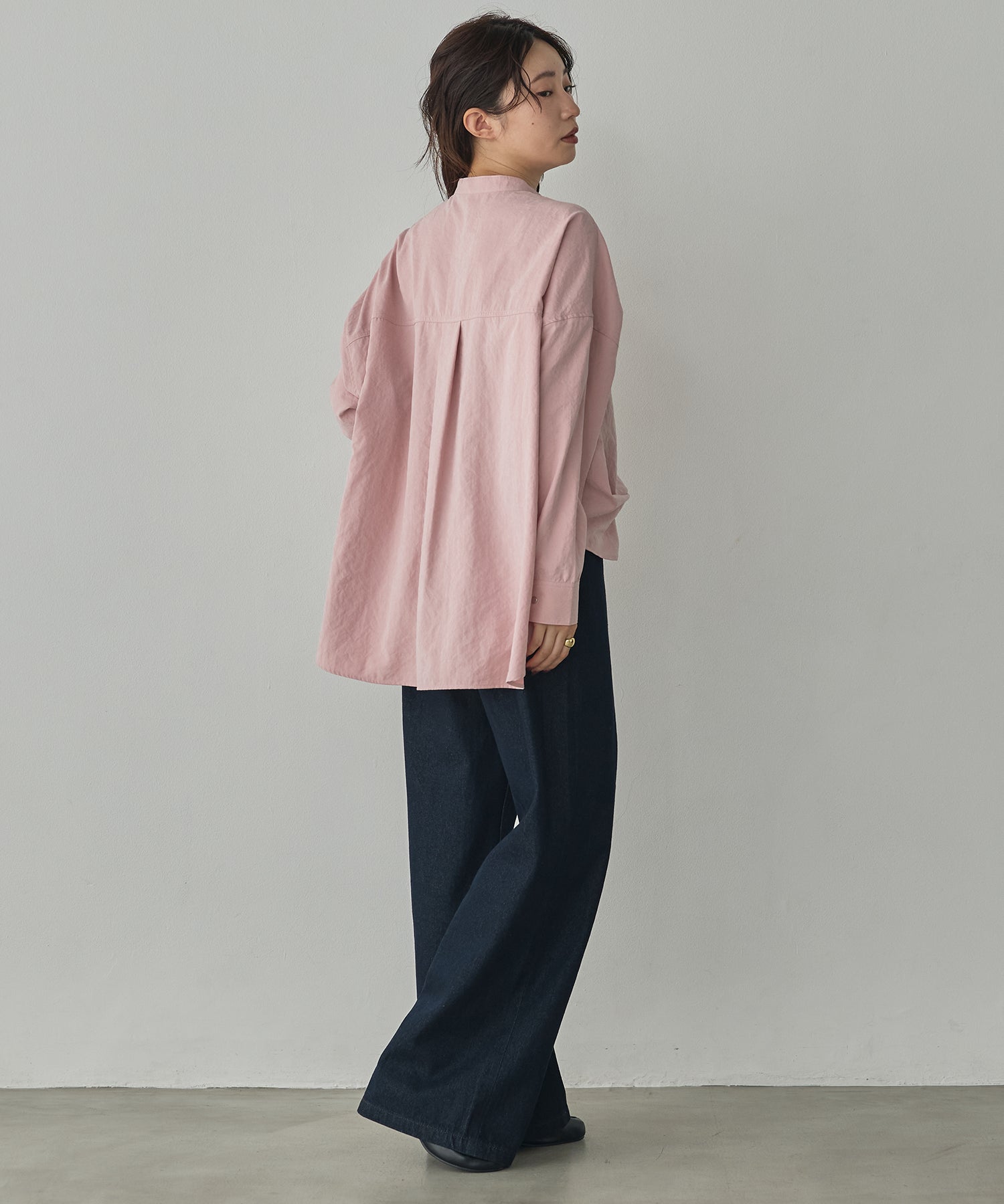 [PRE-ORDER]PEACH SUEDE 2WAY LENGTH BAND COLLAR SHIRT