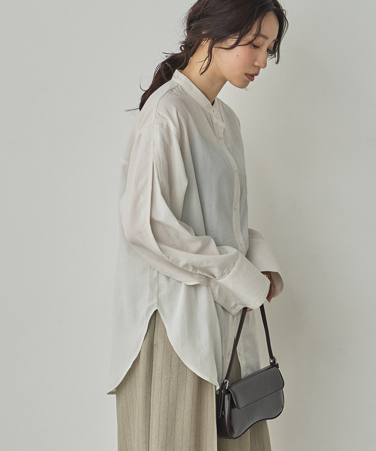 TUCK SLEEVE SHIRT