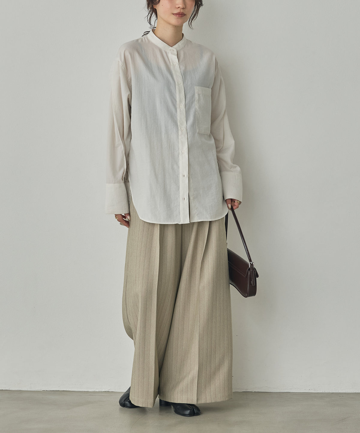 TUCK SLEEVE SHIRT