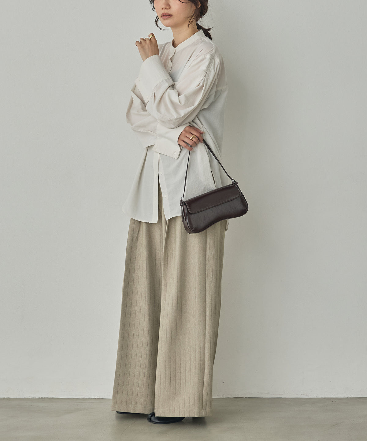 TUCK SLEEVE SHIRT