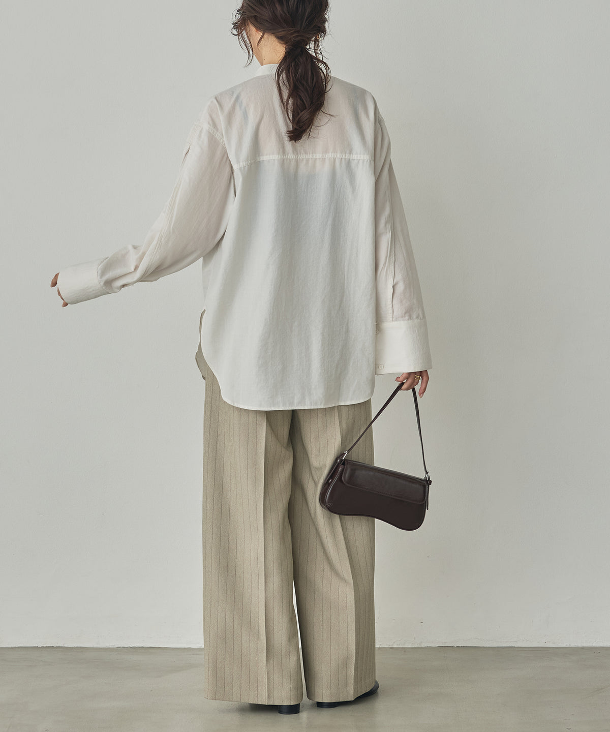 TUCK SLEEVE SHIRT