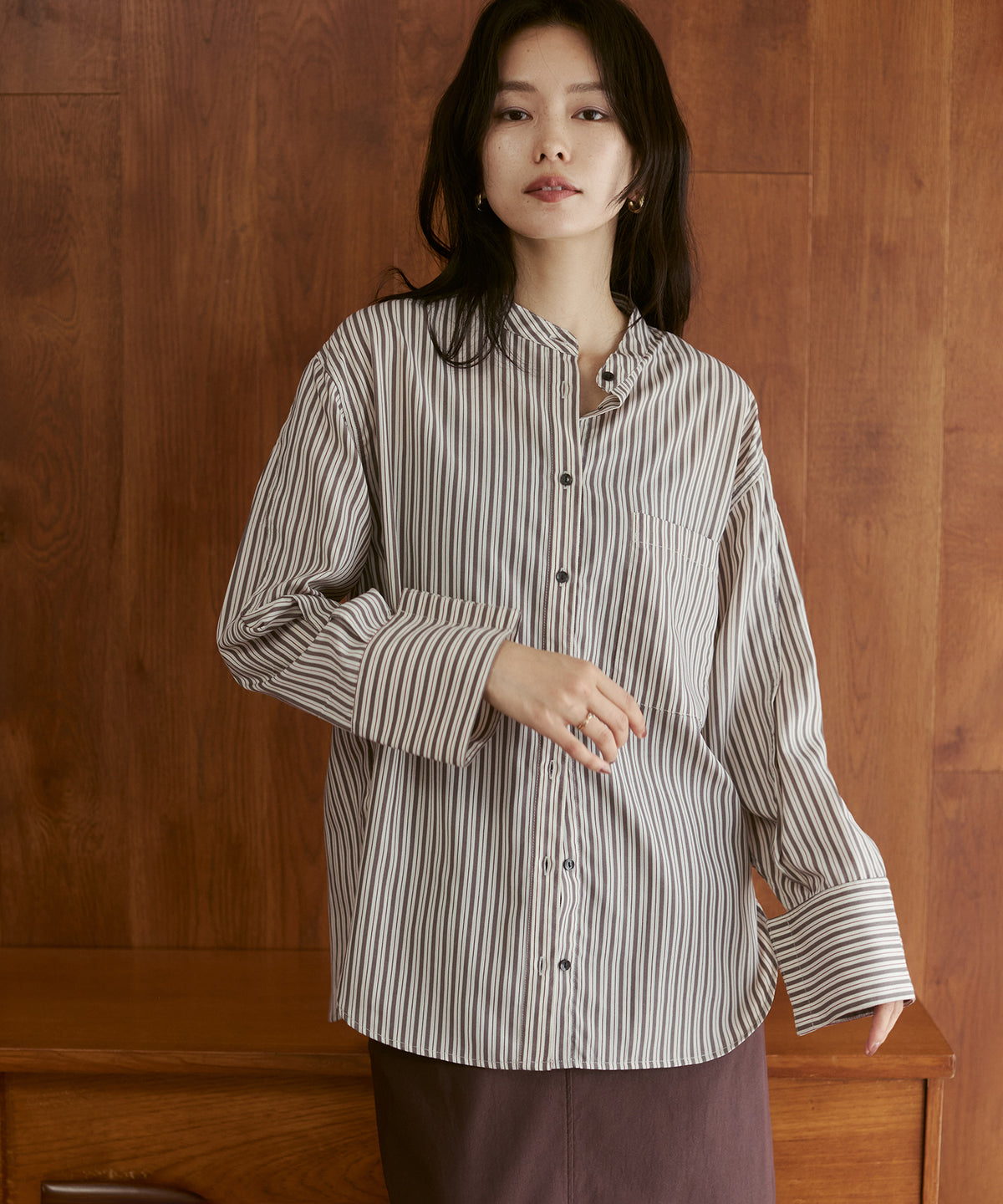 TUCK SLEEVE SHIRT