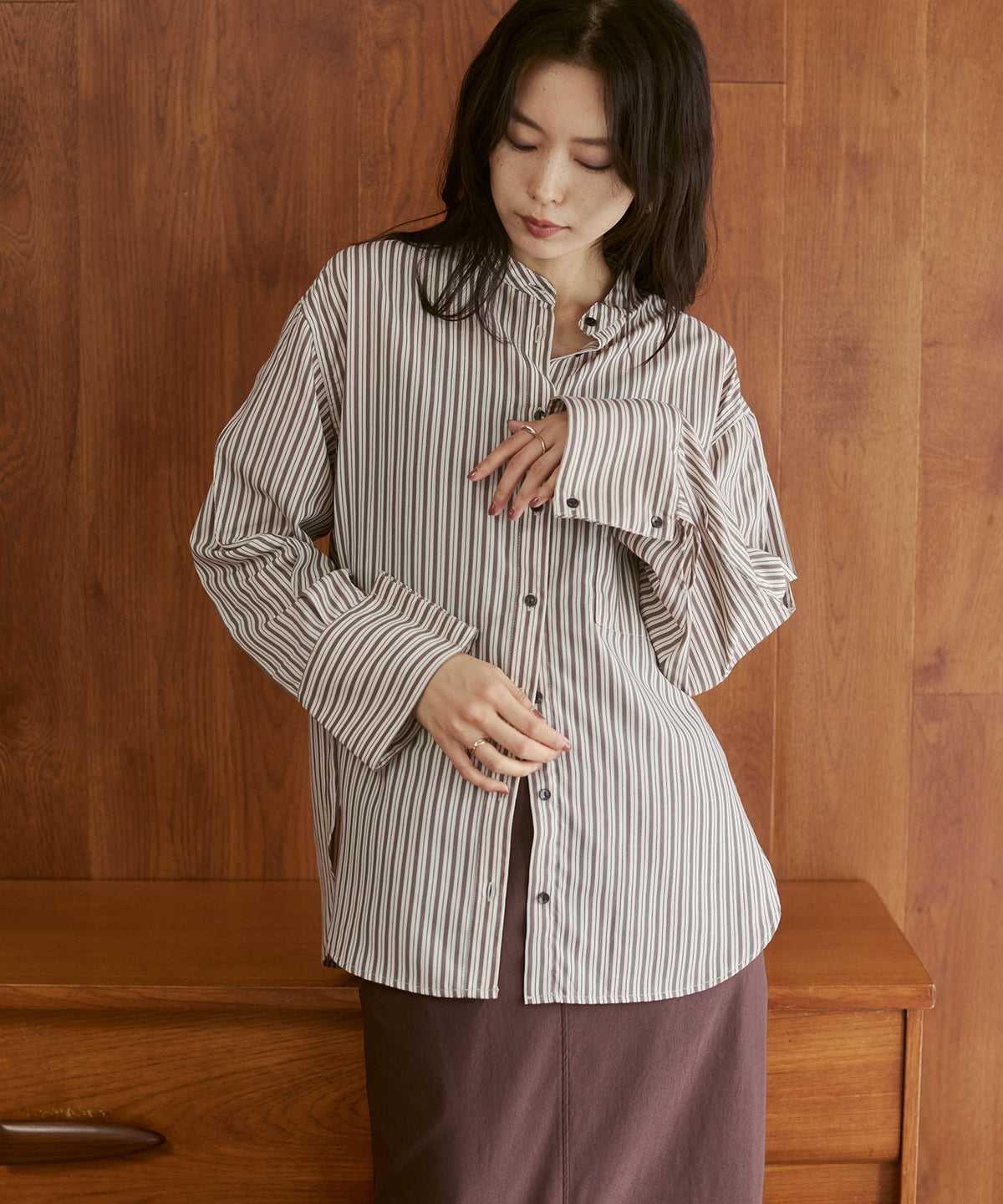 TUCK SLEEVE SHIRT