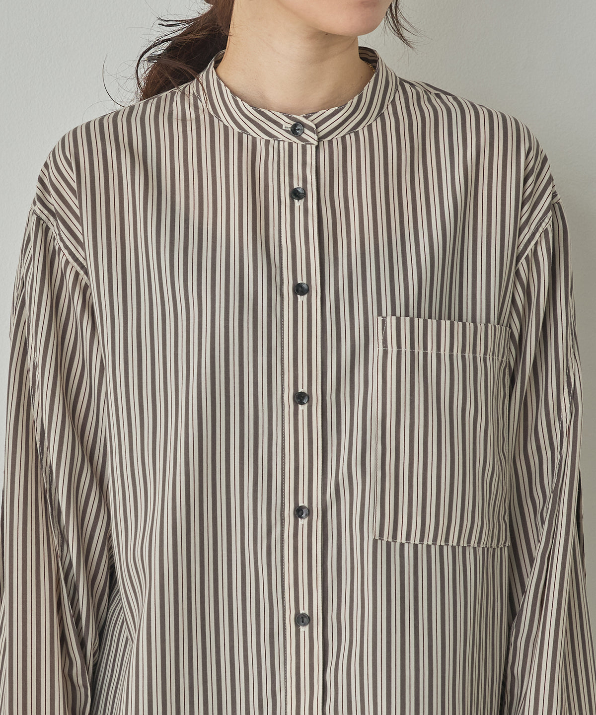 TUCK SLEEVE SHIRT