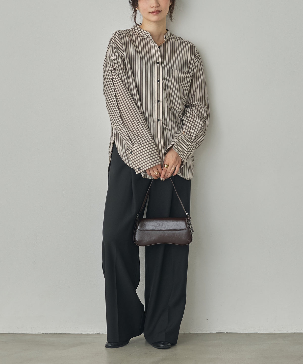 TUCK SLEEVE SHIRT