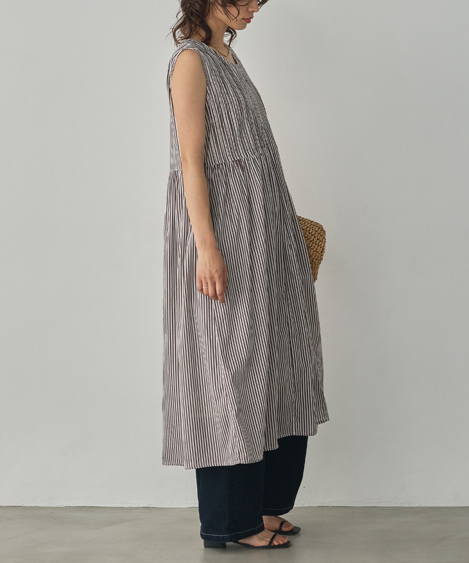 PINTUCK SLEEVELESS ONE-PIECE
