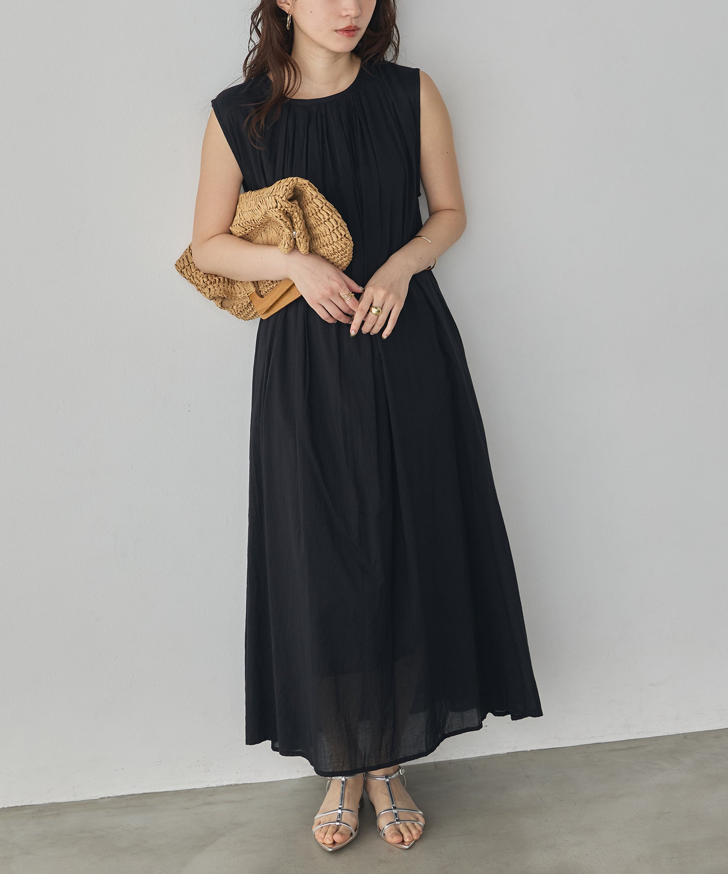 CRINKLE SLEEVELESS DRESS