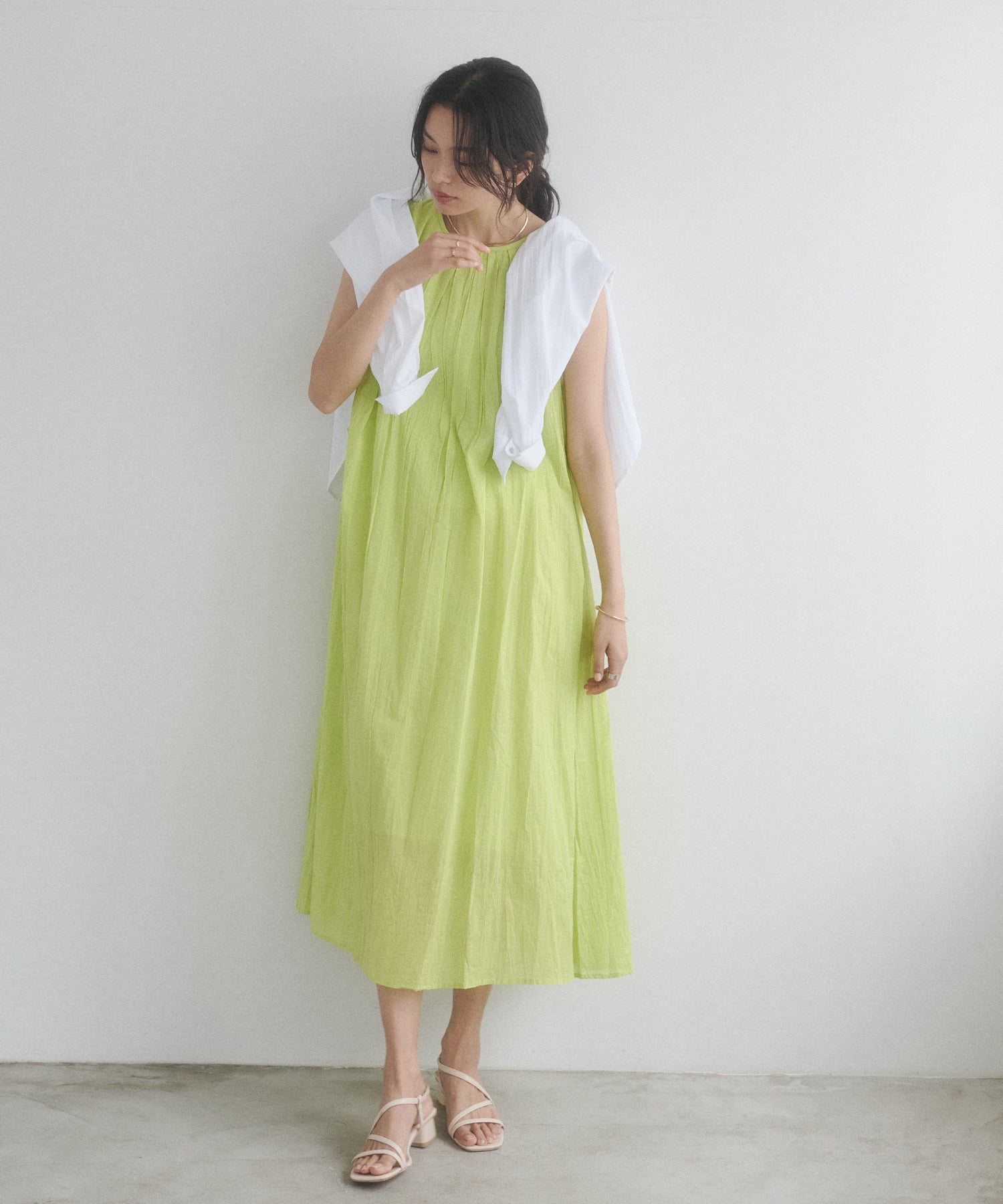 CRINKLE SLEEVELESS DRESS