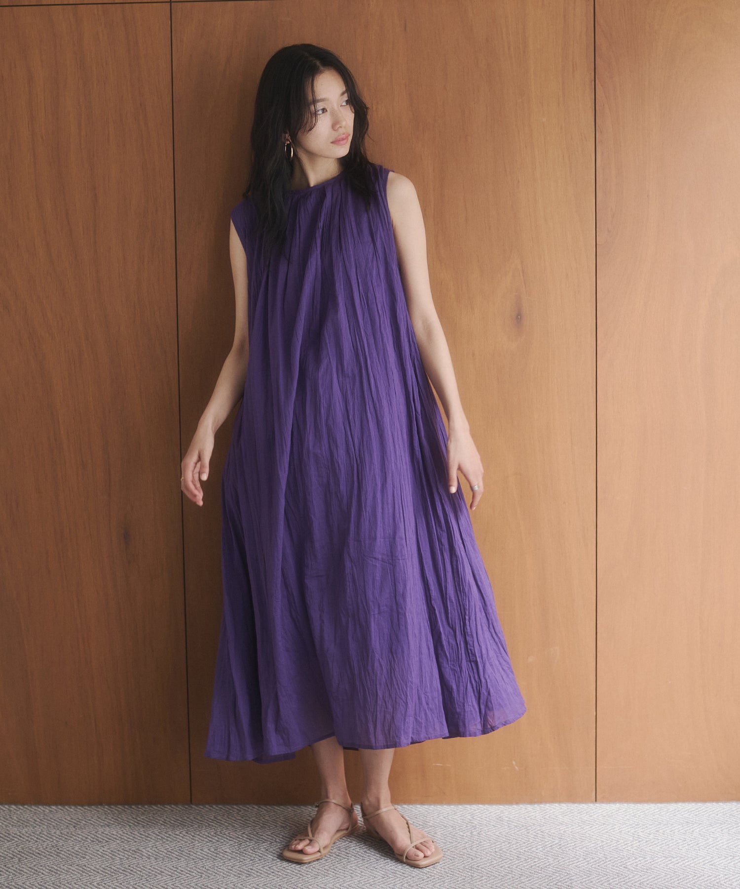 CRINKLE SLEEVELESS DRESS