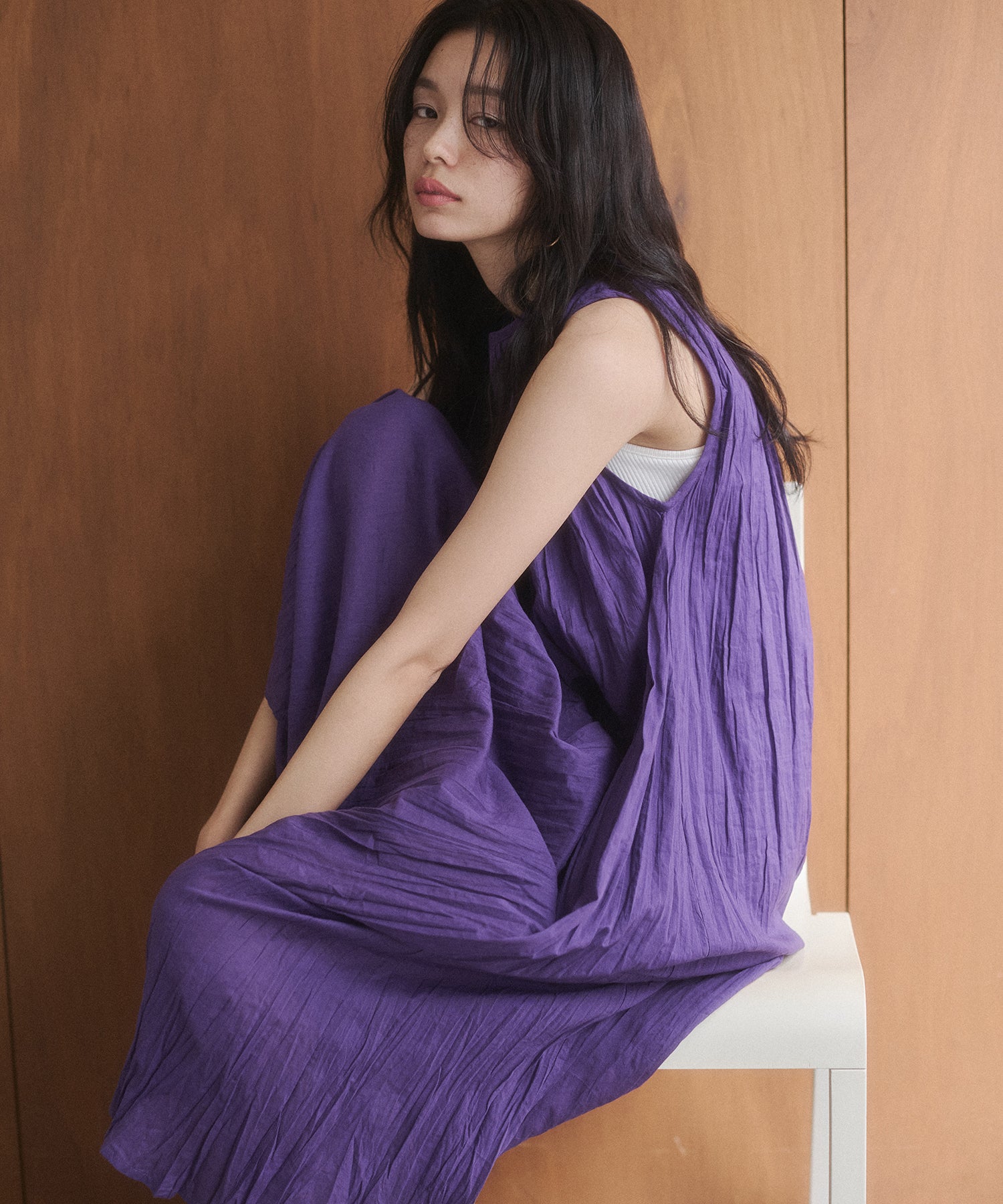 CRINKLE SLEEVELESS DRESS