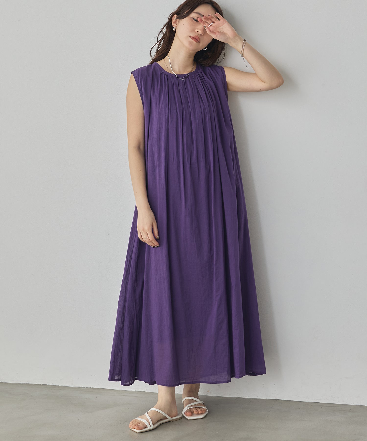 CRINKLE SLEEVELESS DRESS