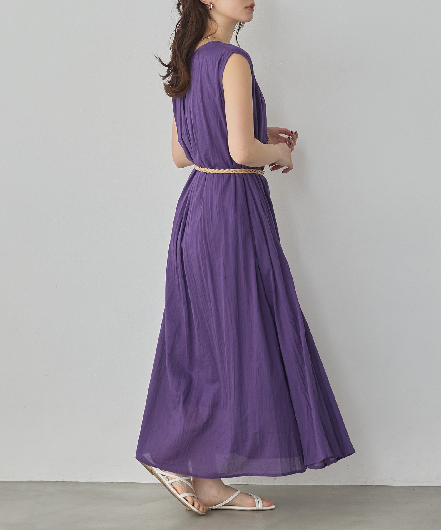 CRINKLE SLEEVELESS DRESS