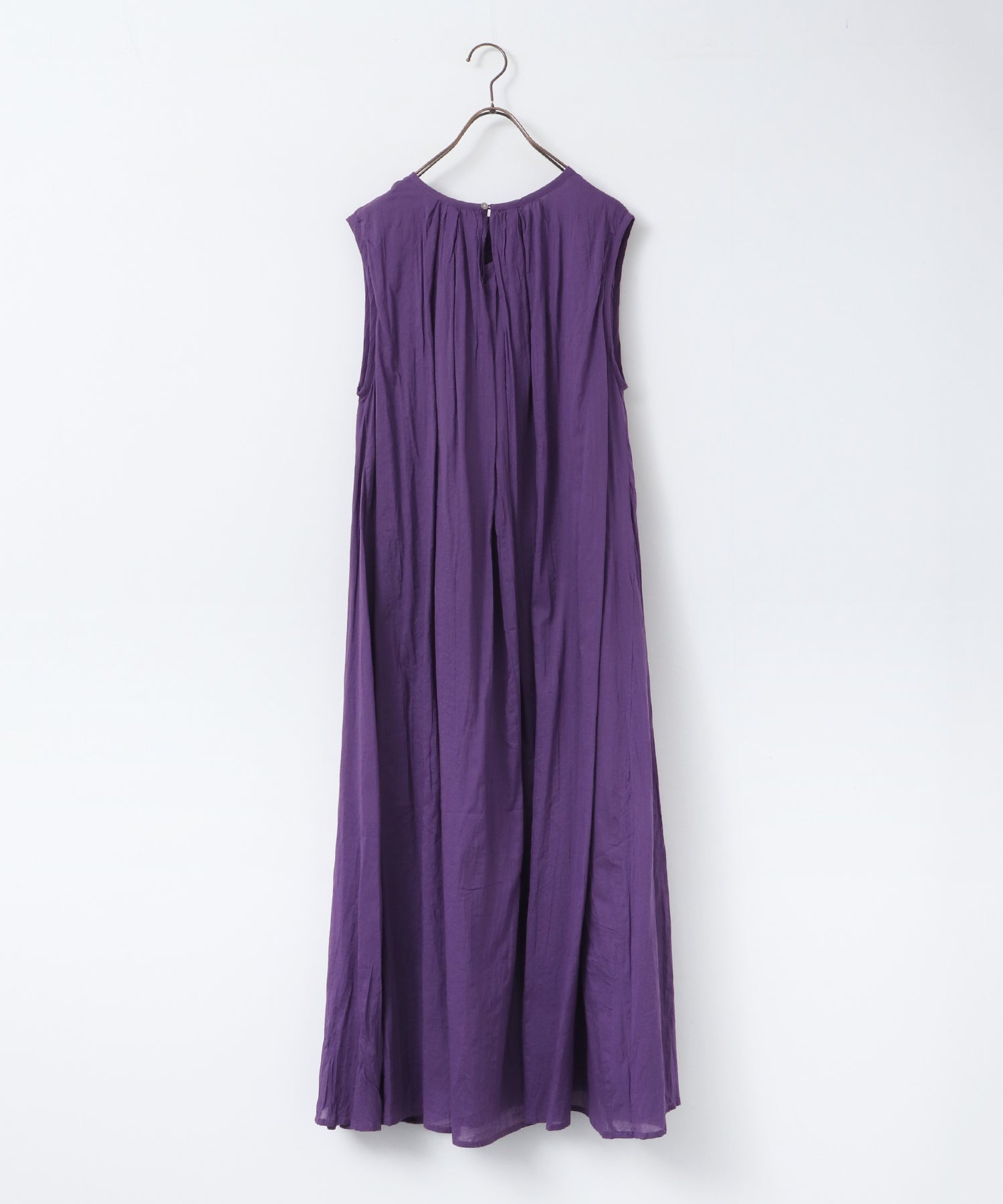 CRINKLE SLEEVELESS DRESS